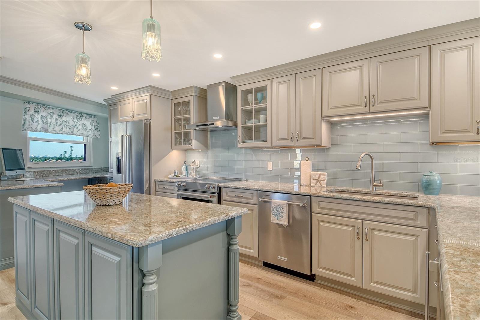 GULF & BAY CLUB PH 5 - Residential