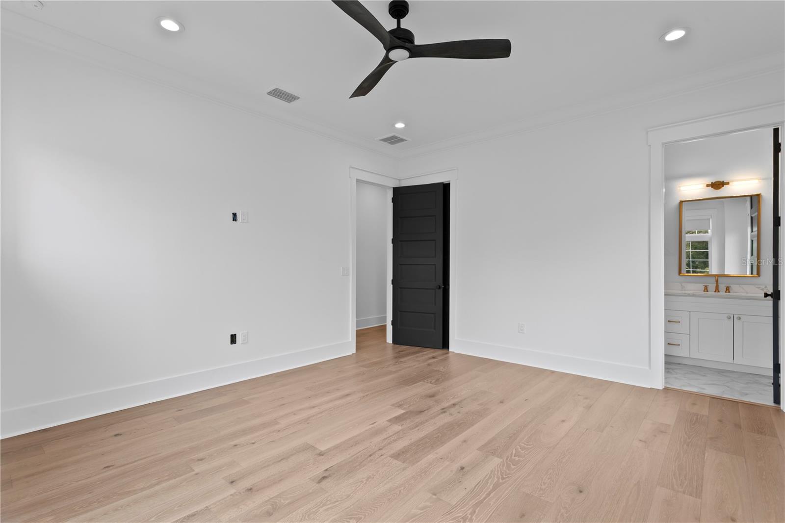 RIDGEWOOD PARK - Residential