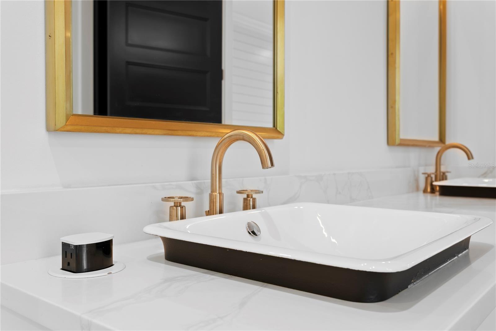 RIDGEWOOD PARK - Residential