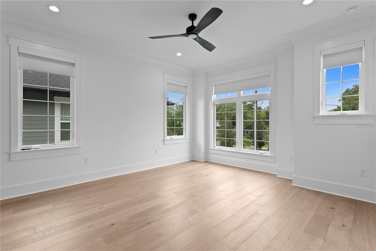 RIDGEWOOD PARK - Residential