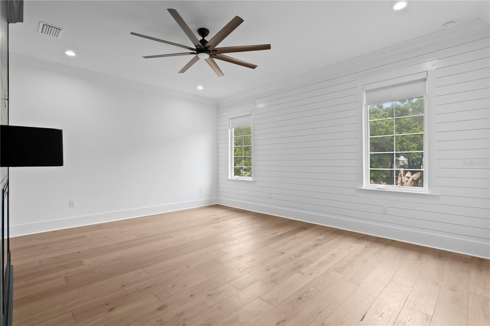 RIDGEWOOD PARK - Residential