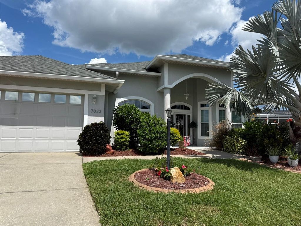Photo of 7023 Hazeltine Circle, Lakeland, FL 33810 (MLS # L4953692)