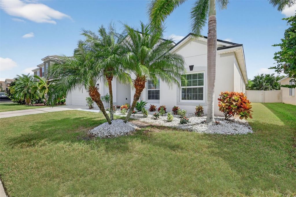 Photo of 1511 Yale Castle Court, Ruskin, FL 33570 (MLS # TB8436569)
