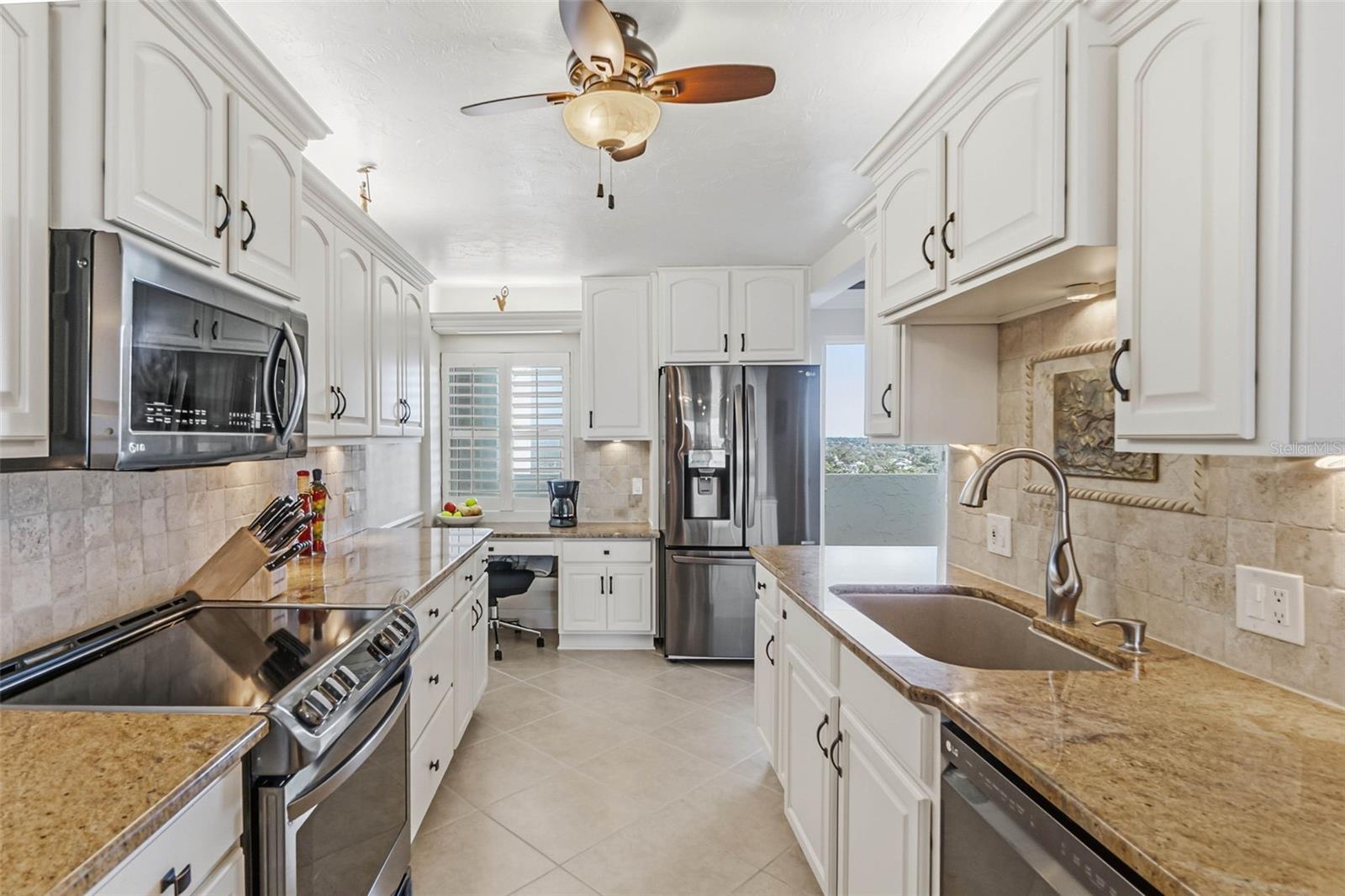 WHISPERING SANDS SEC 7 - Residential