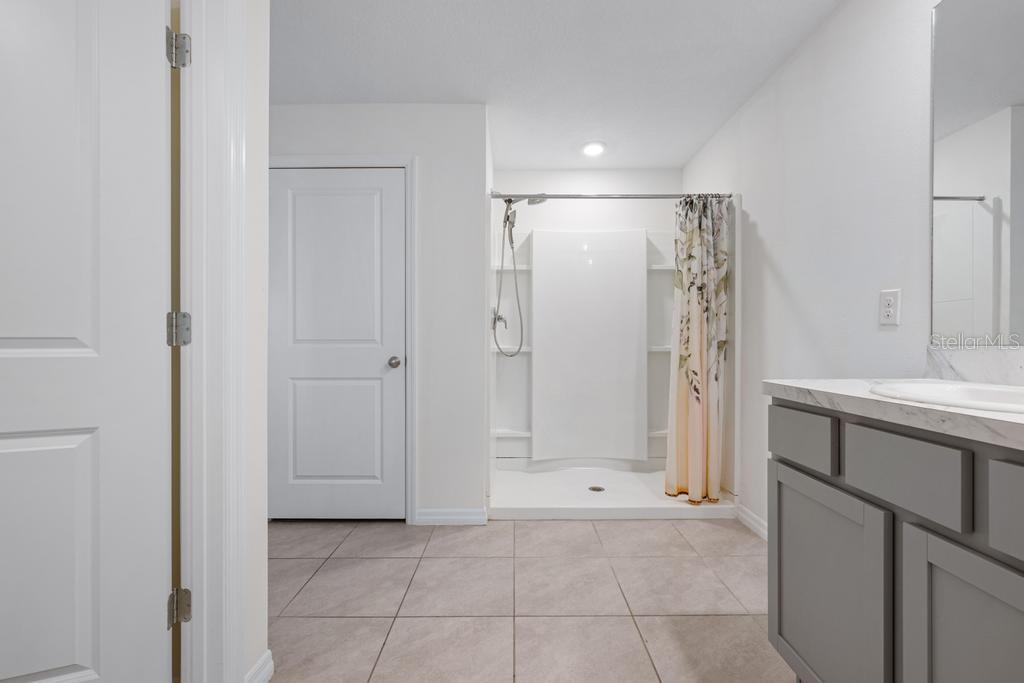 EVERGREEN PH I - Residential Lease