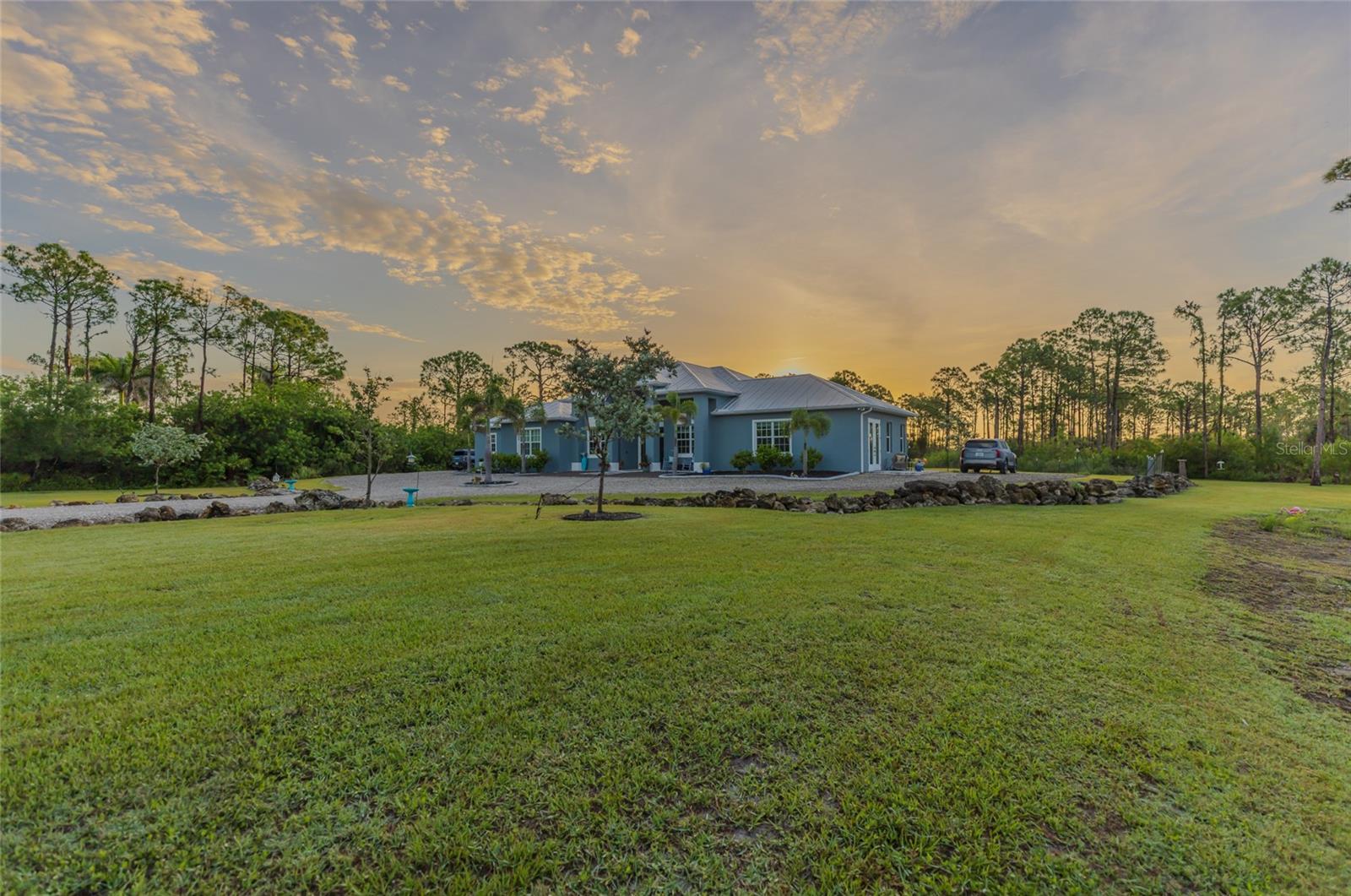 9016 FALCON COURT