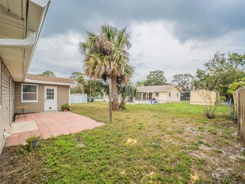 A home in SOUTH DAYTONA