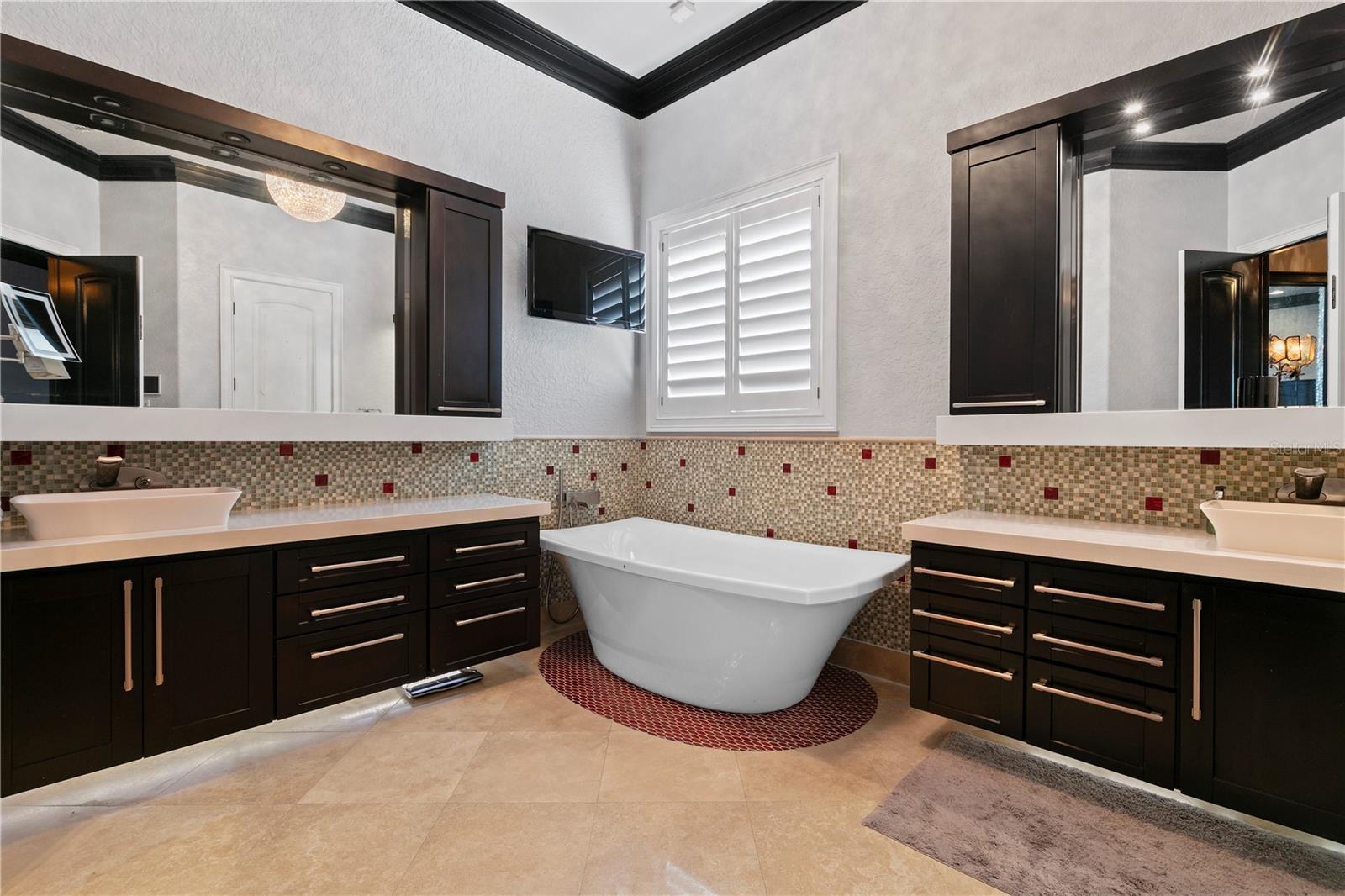 ALADAR ON LAKE BUTLER - Residential