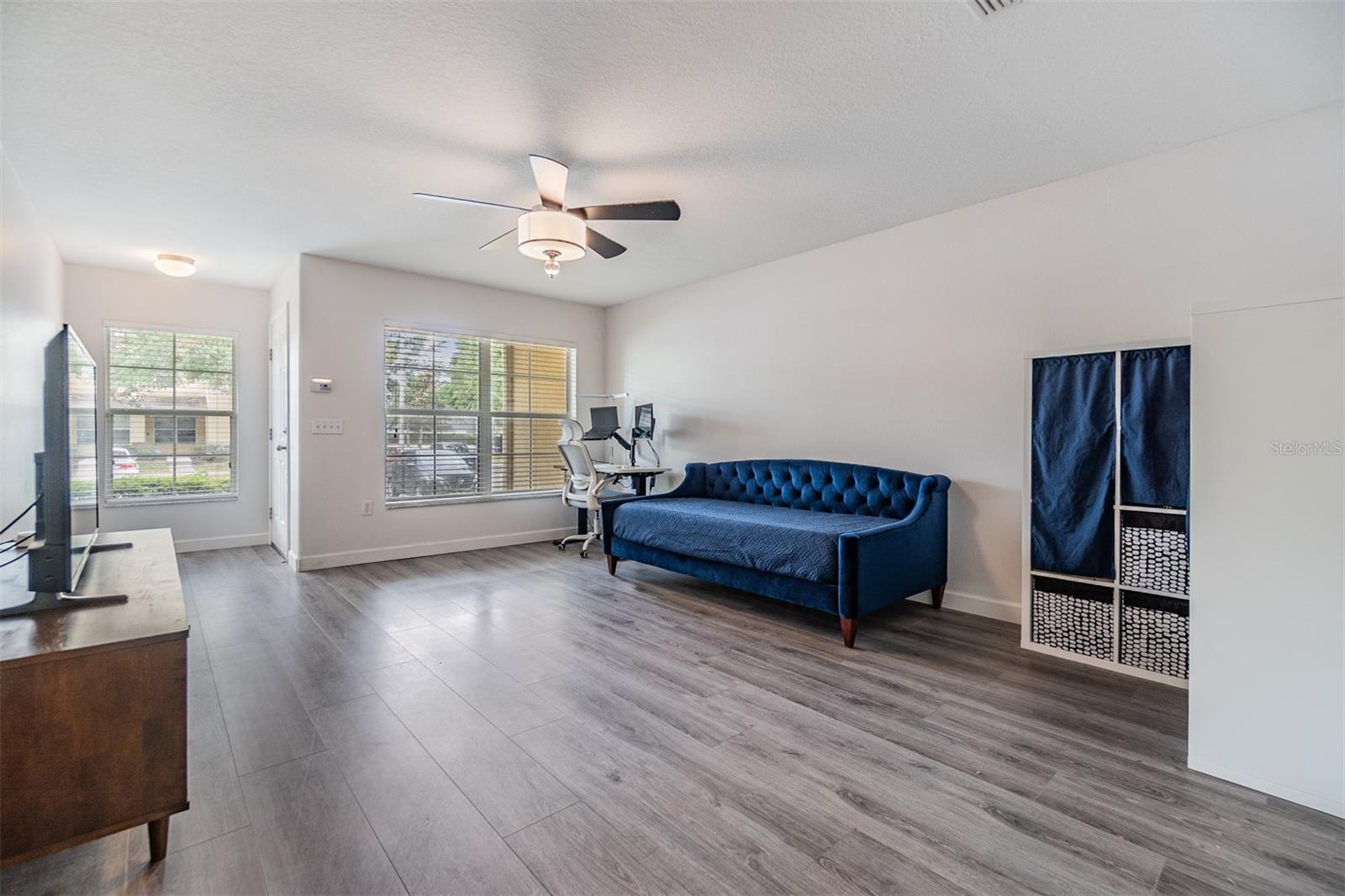 10906 KEYS GATE DRIVE