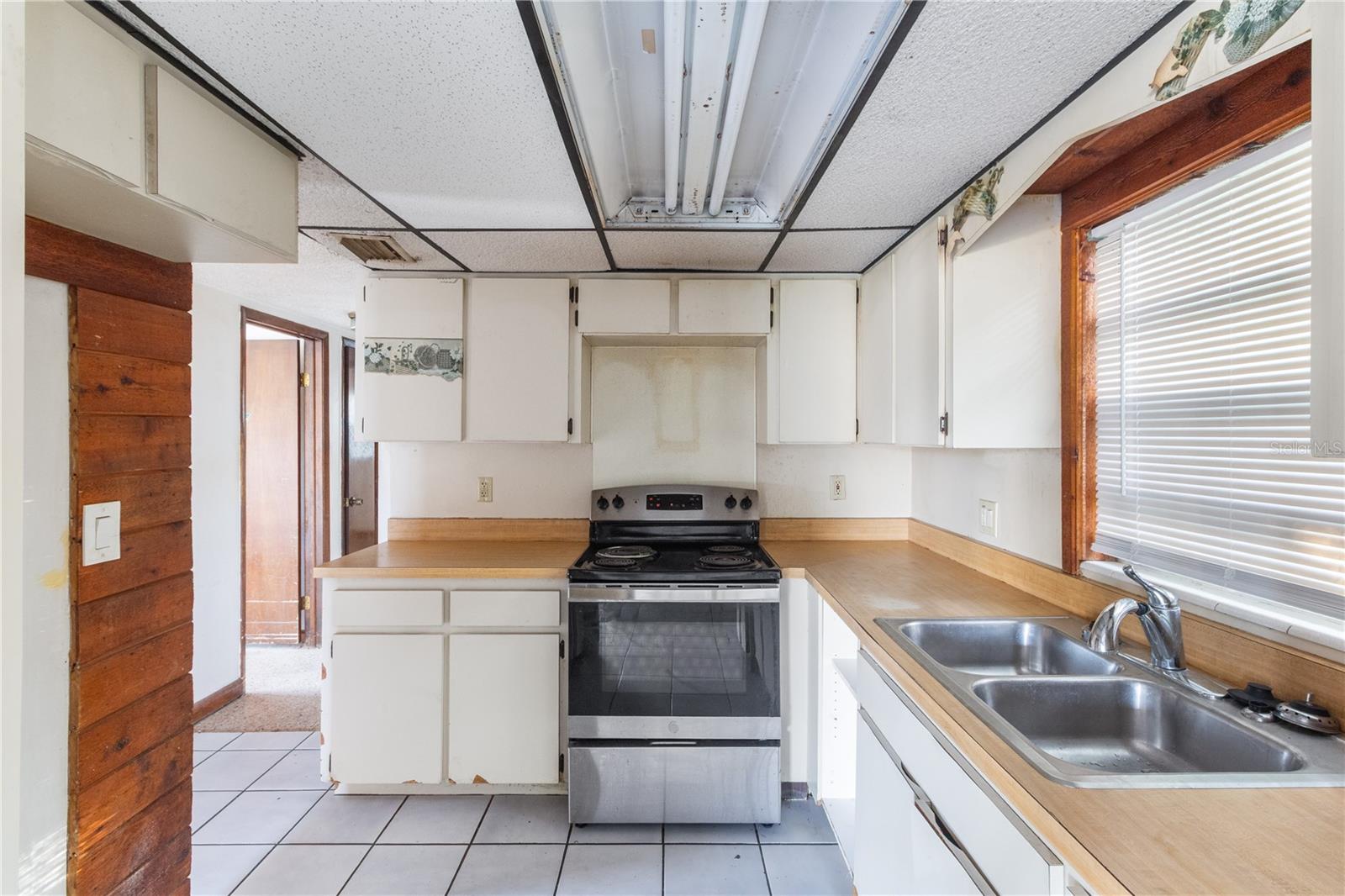 ELIZABETH COURT - Residential