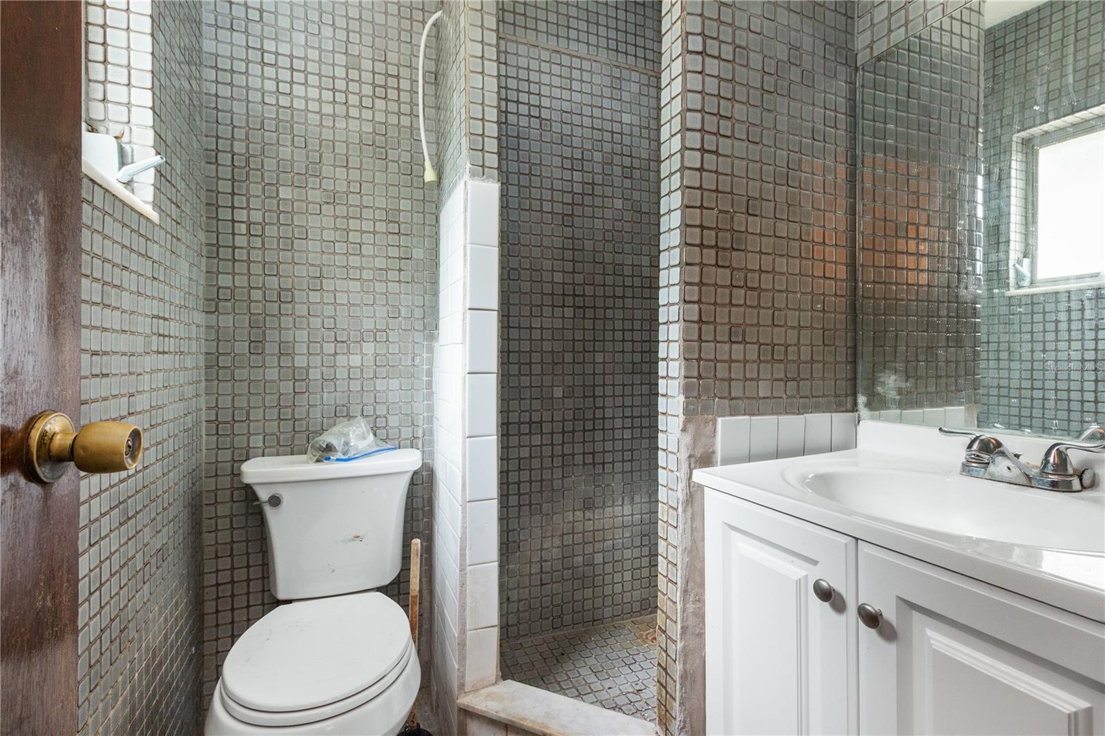 ELIZABETH COURT - Residential