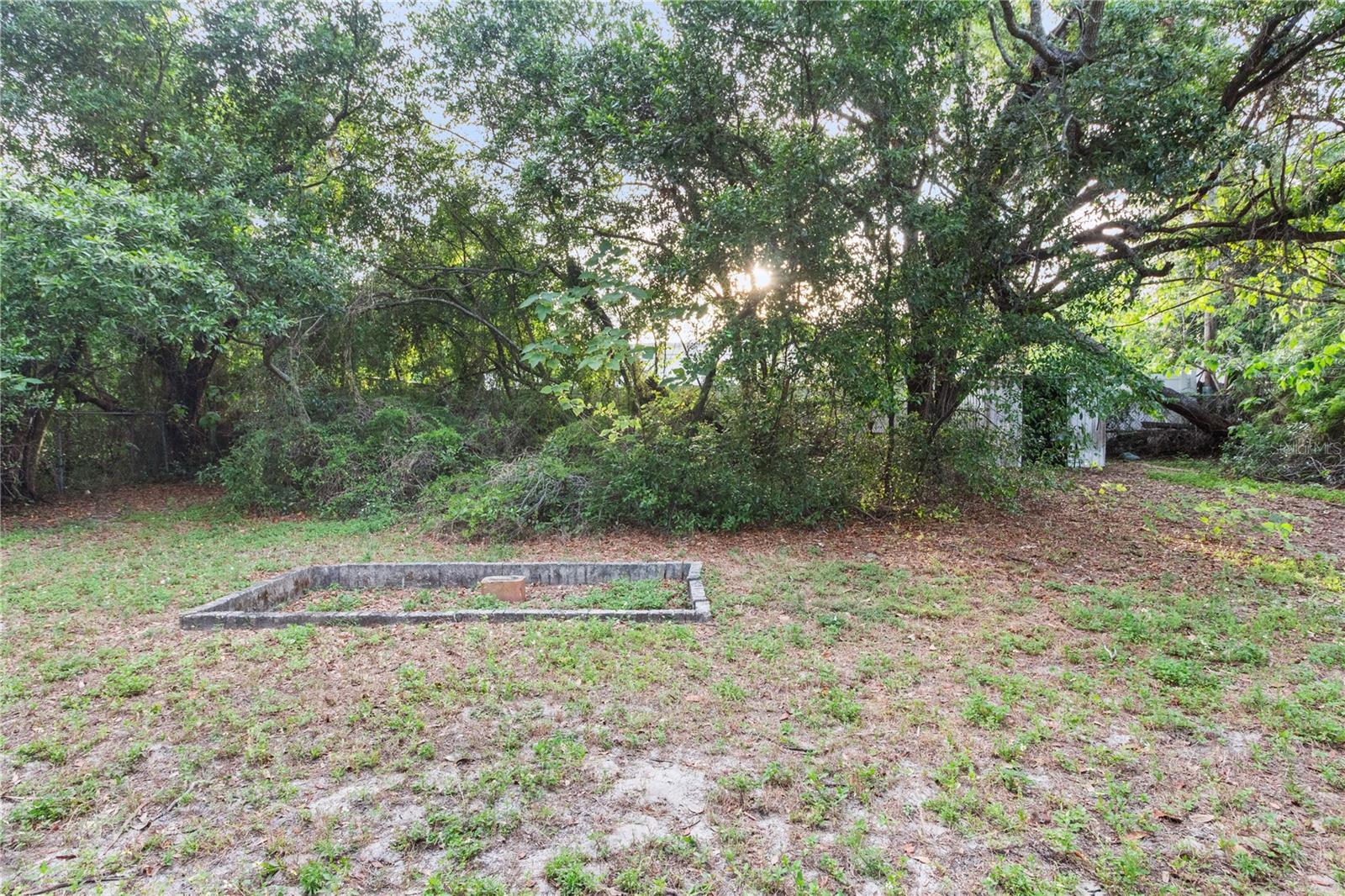 ELIZABETH COURT - Residential