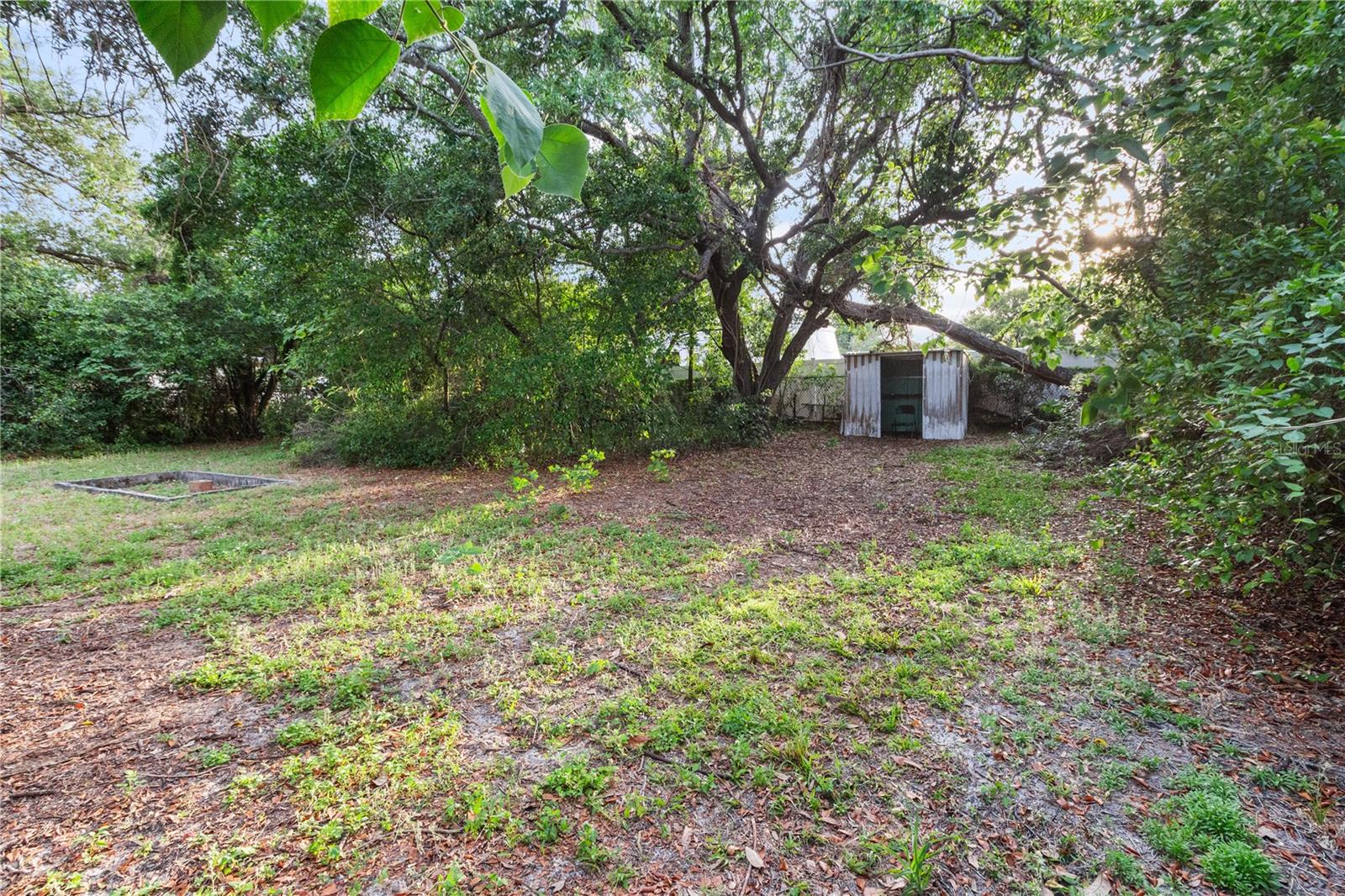 ELIZABETH COURT - Residential