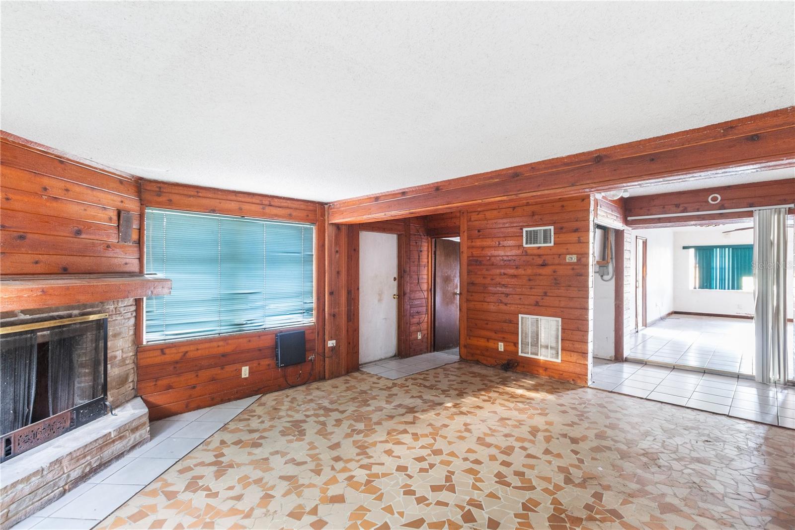 ELIZABETH COURT - Residential