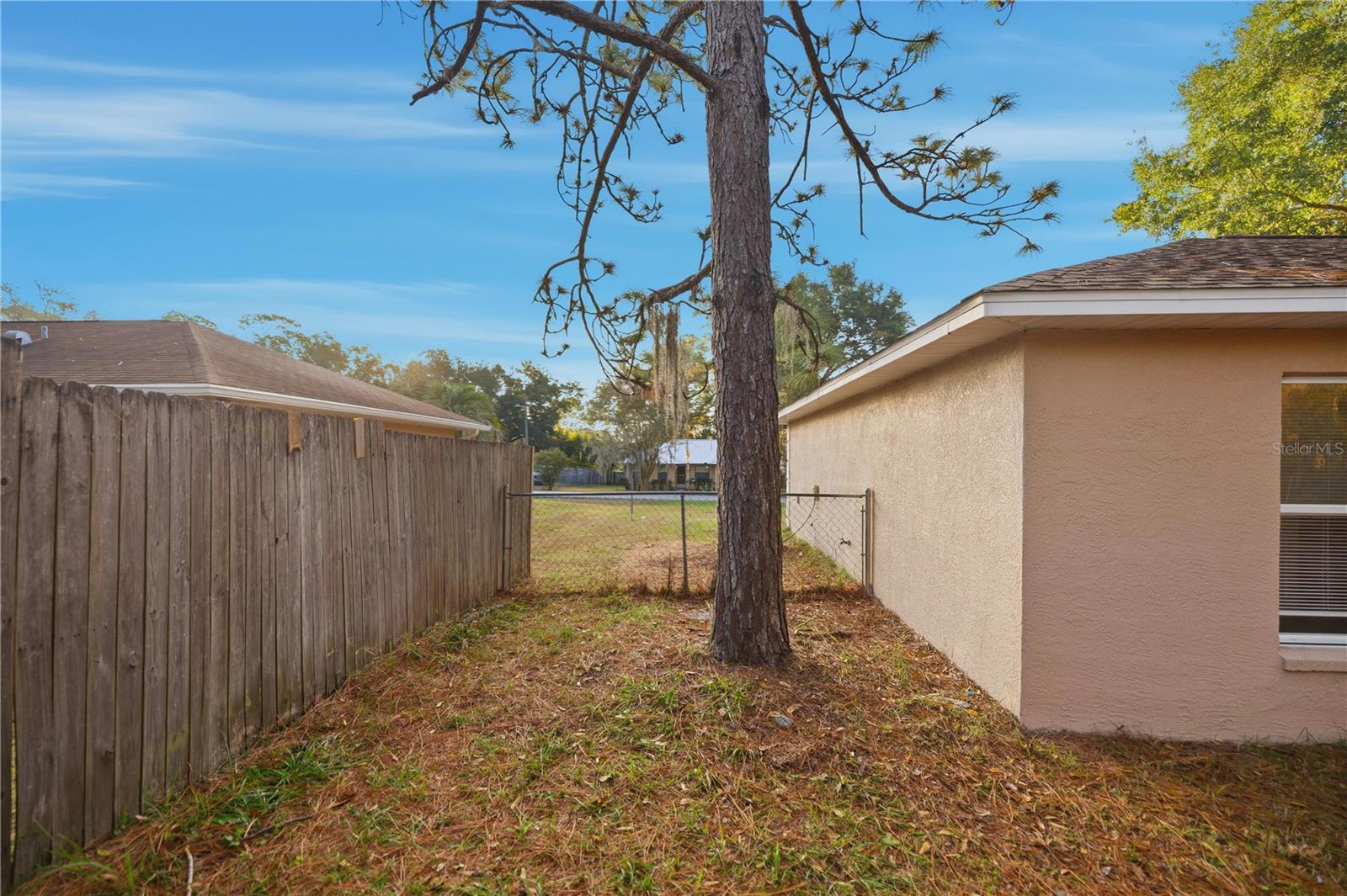 SILVER SPGS SHORES UN 09 - Residential Lease