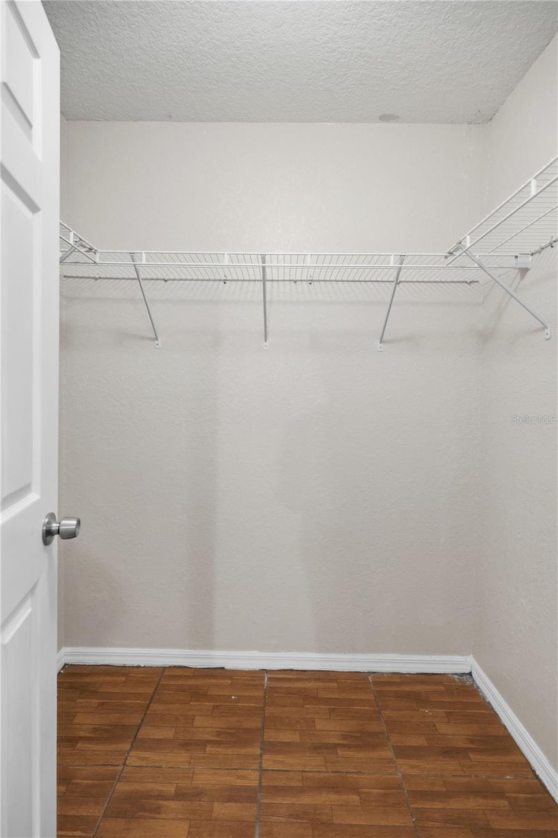 SILVER SPGS SHORES UN 09 - Residential Lease