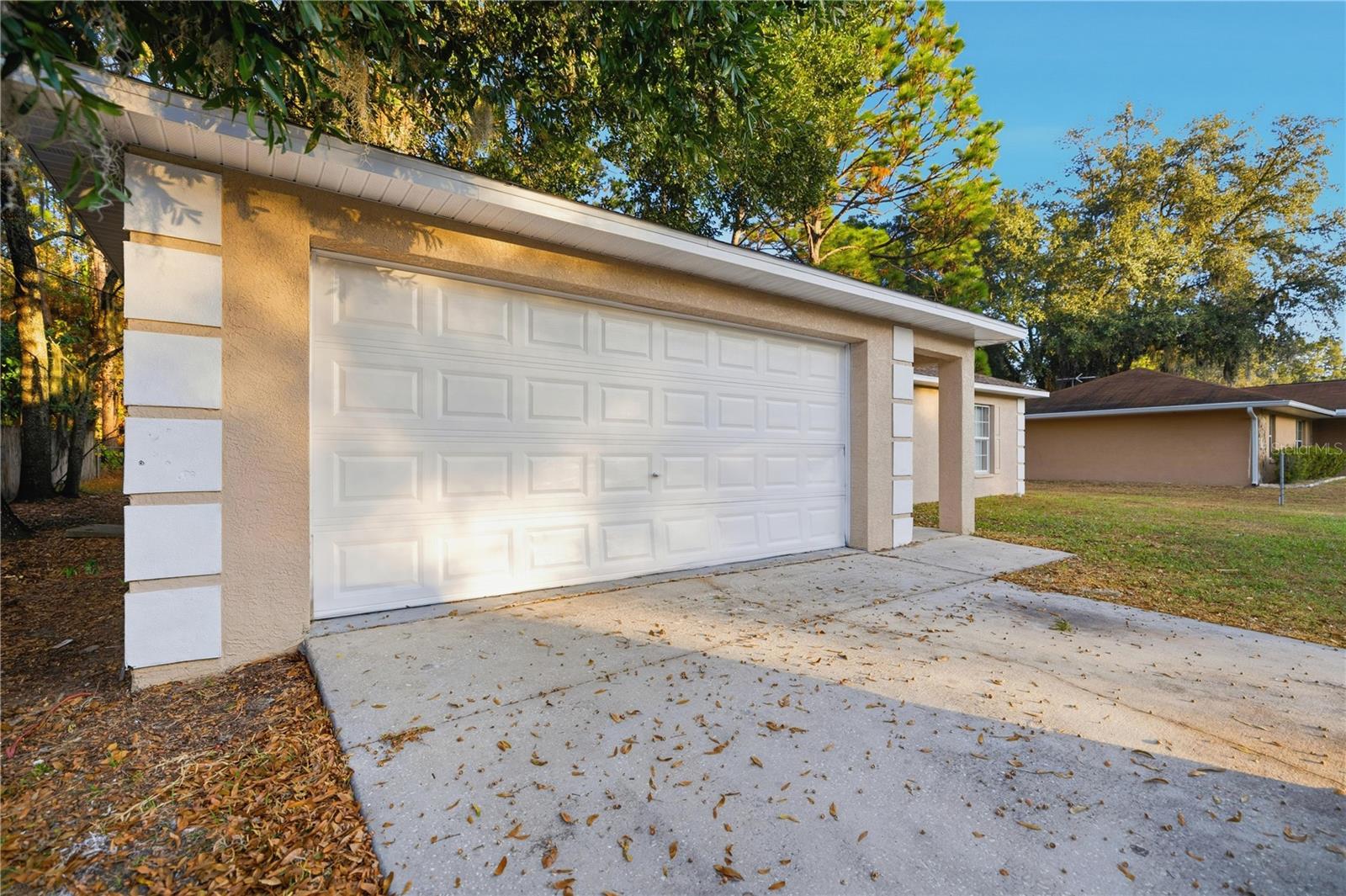 SILVER SPGS SHORES UN 09 - Residential Lease