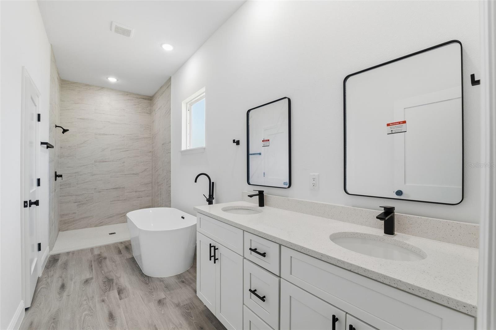 MARION OAKS - Residential