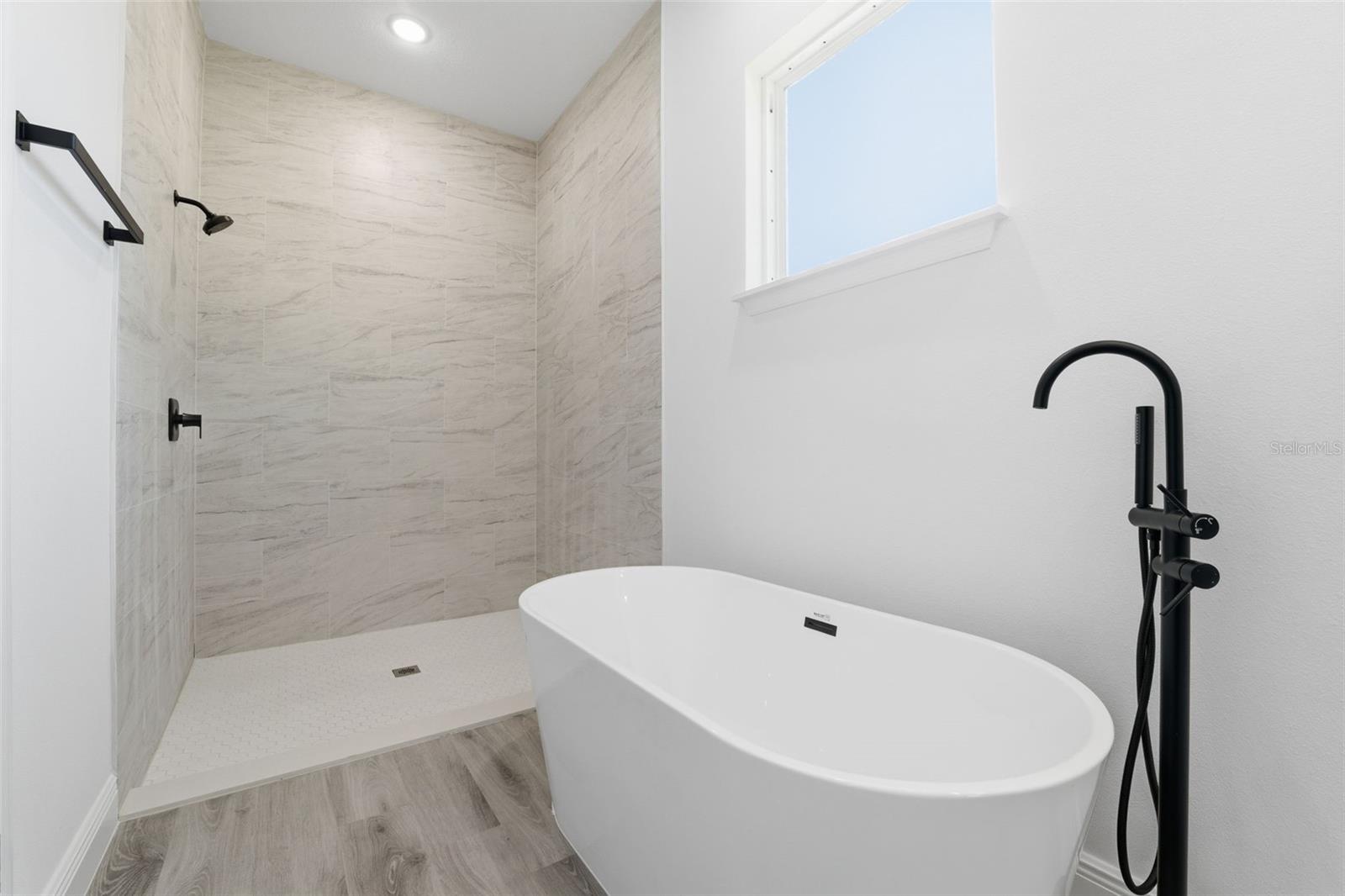 MARION OAKS - Residential