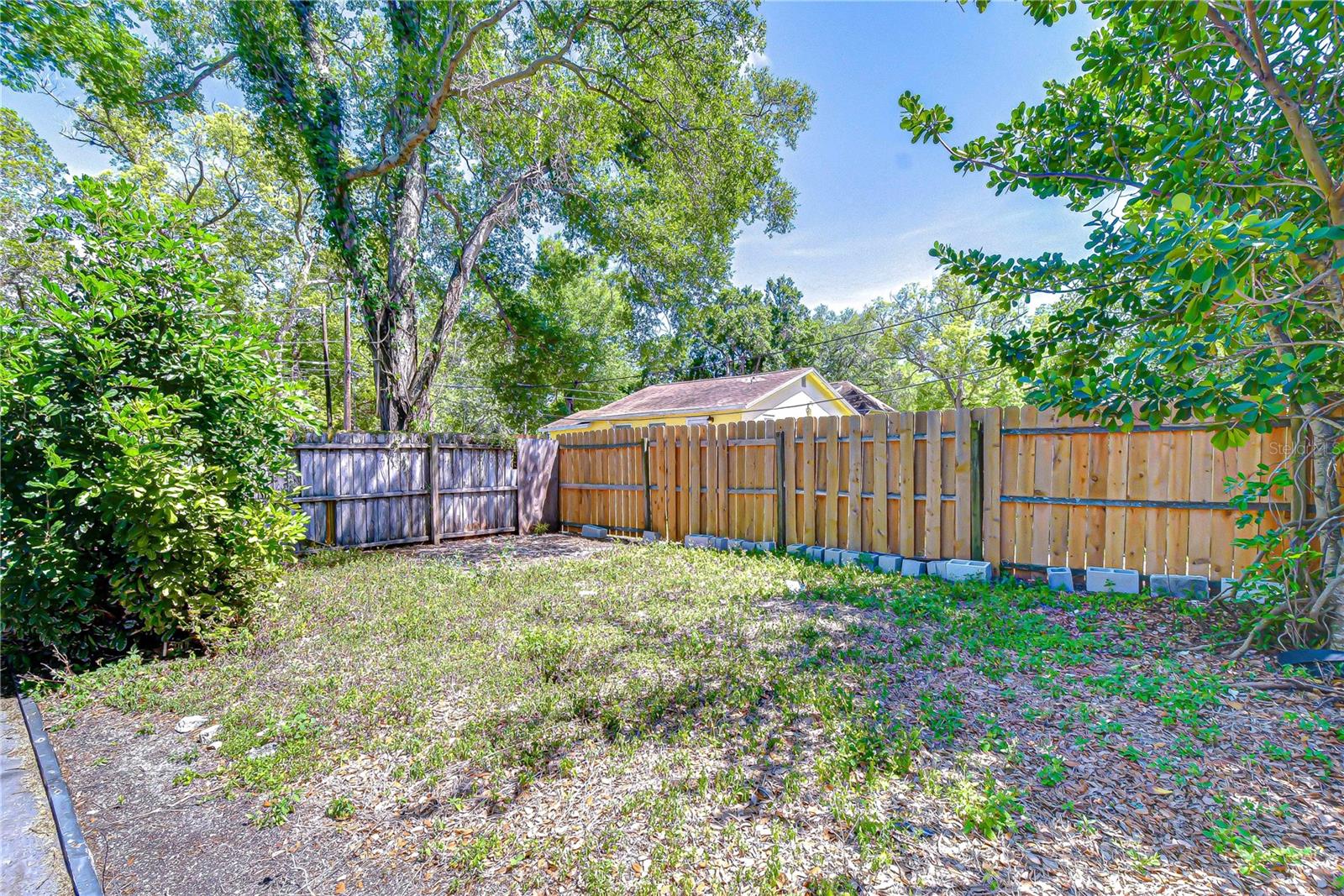 PLAZA PARK ADD CLEARWATER IMPROV CO CORR - Residential