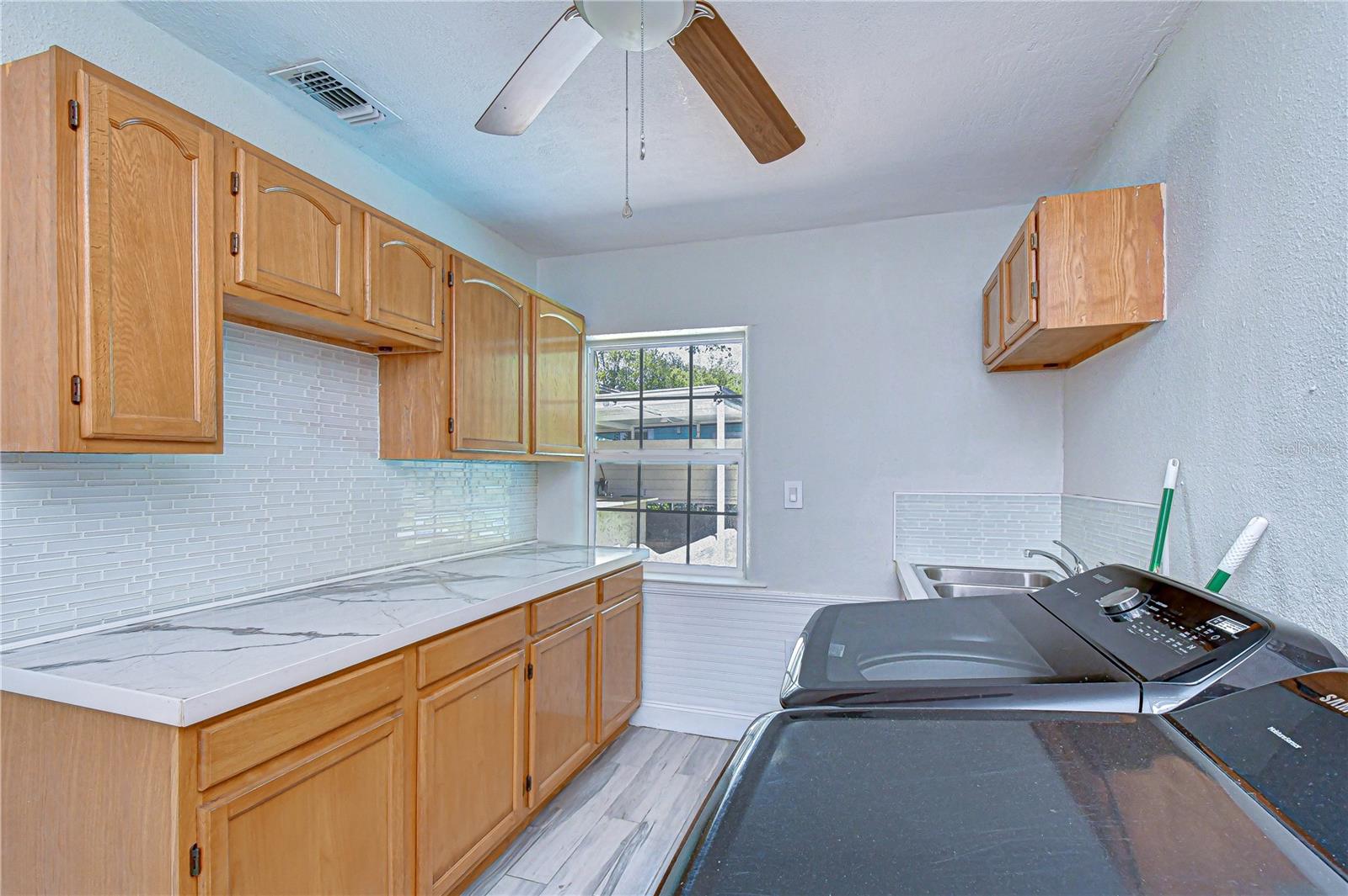 PLAZA PARK ADD CLEARWATER IMPROV CO CORR - Residential