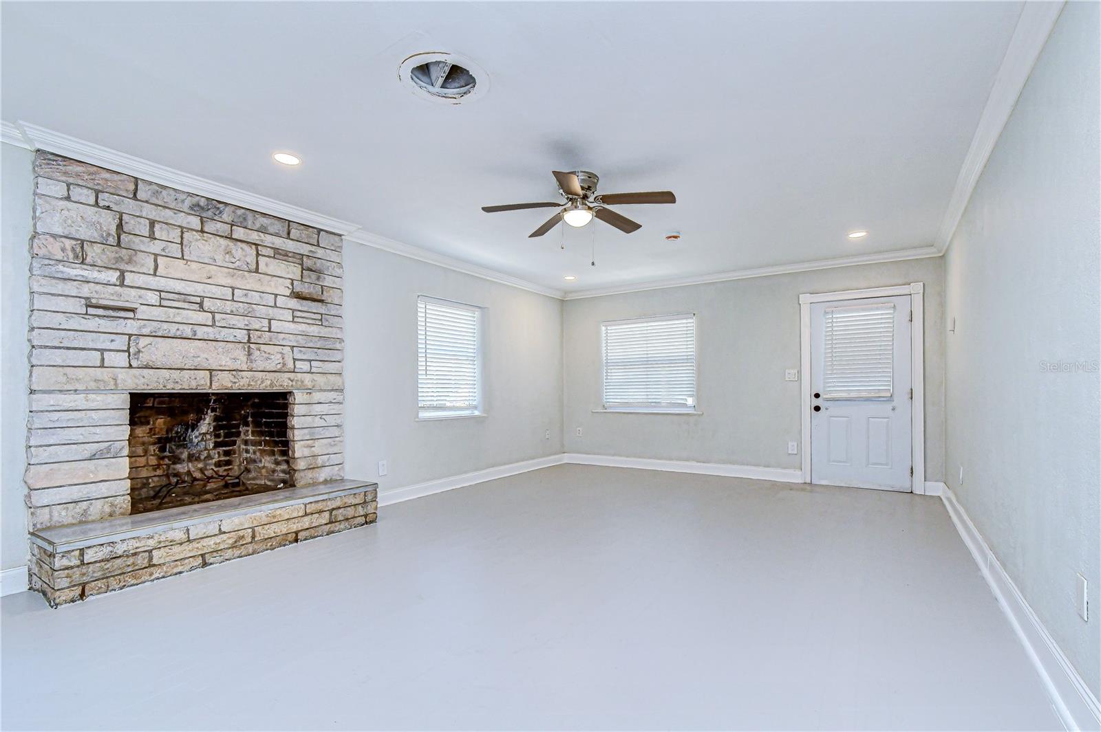 PLAZA PARK ADD CLEARWATER IMPROV CO CORR - Residential