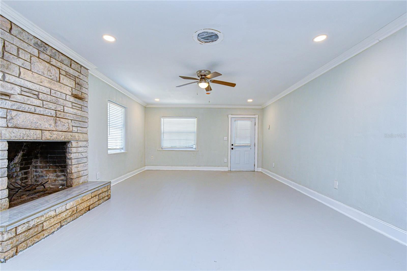 PLAZA PARK ADD CLEARWATER IMPROV CO CORR - Residential