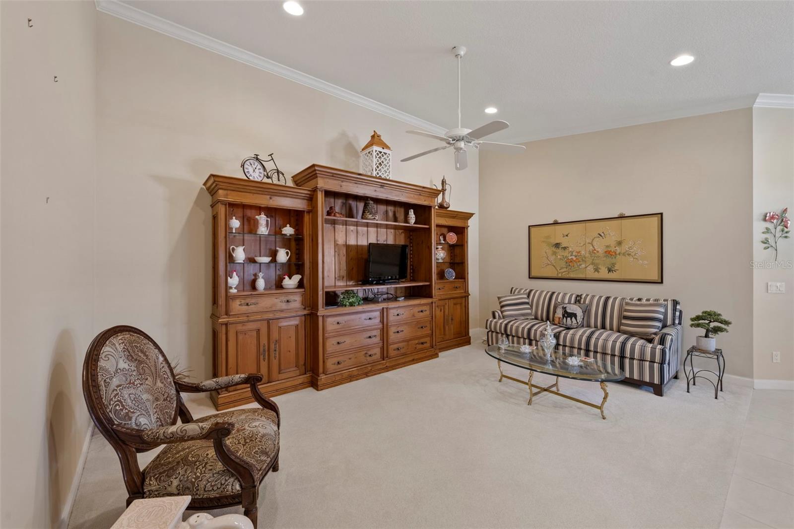 VILLAGEWALK - Residential