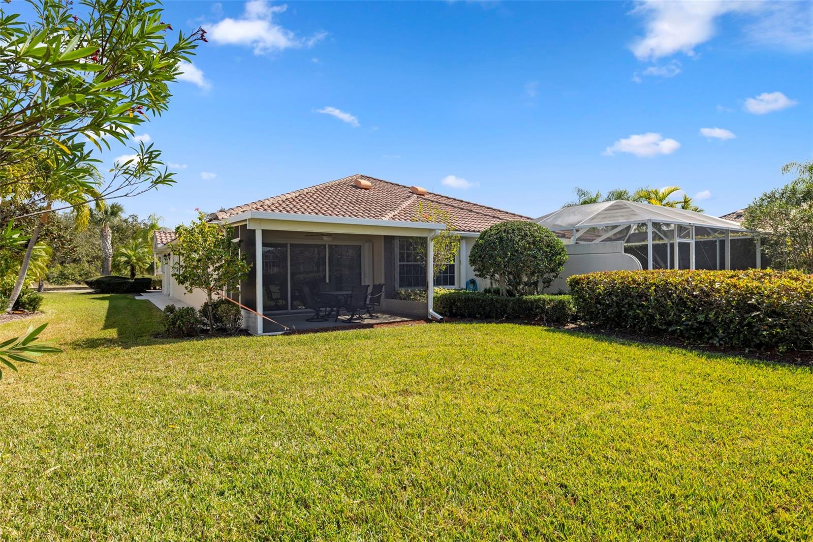 VILLAGEWALK - Residential