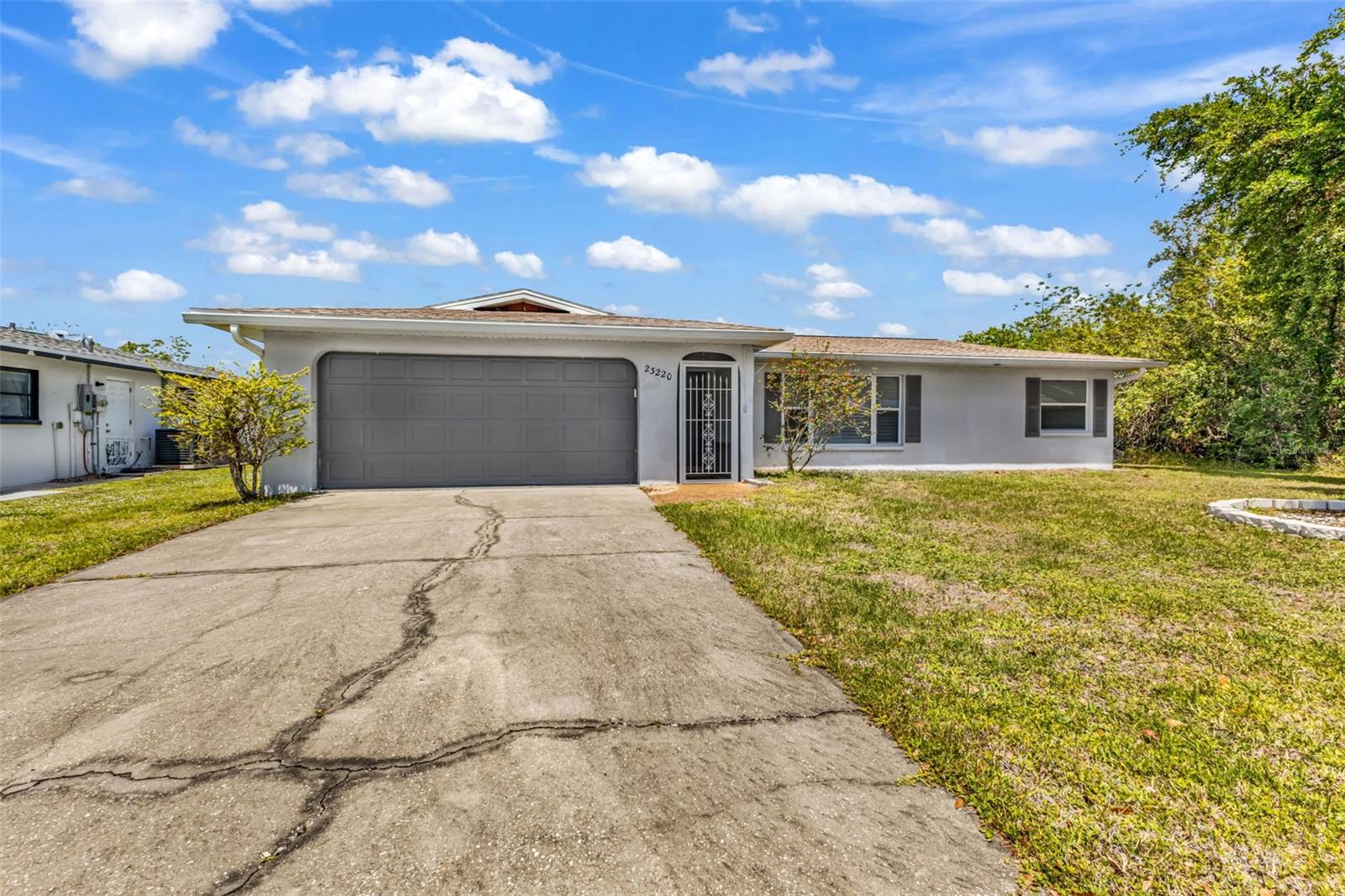 23220 ROUNTREE AVENUE