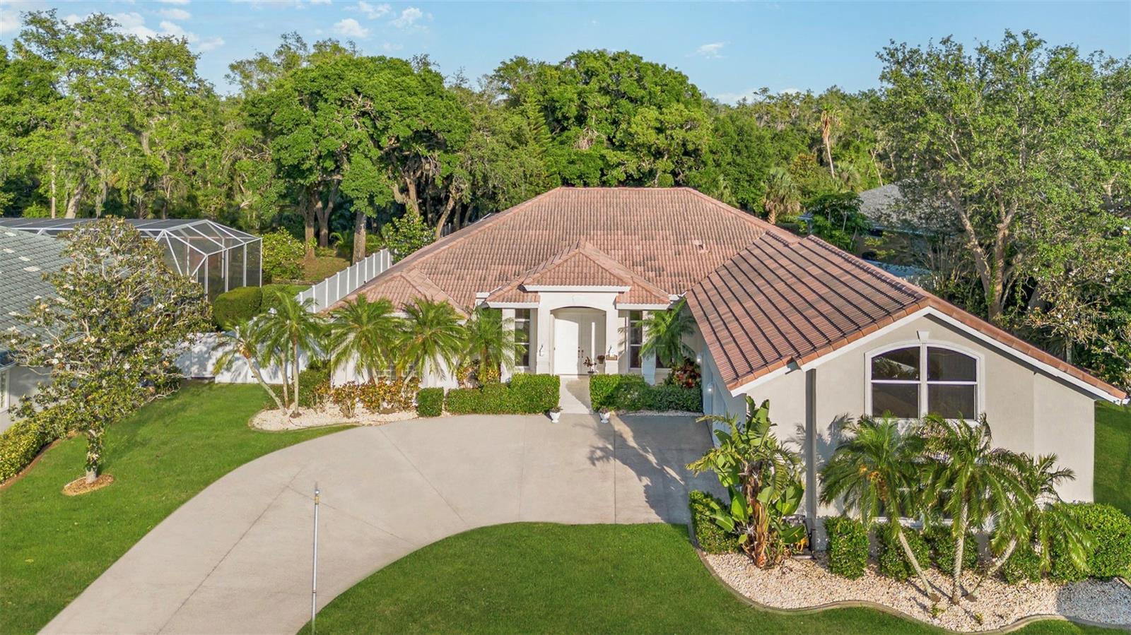 6121 OXBOW BEND LANE