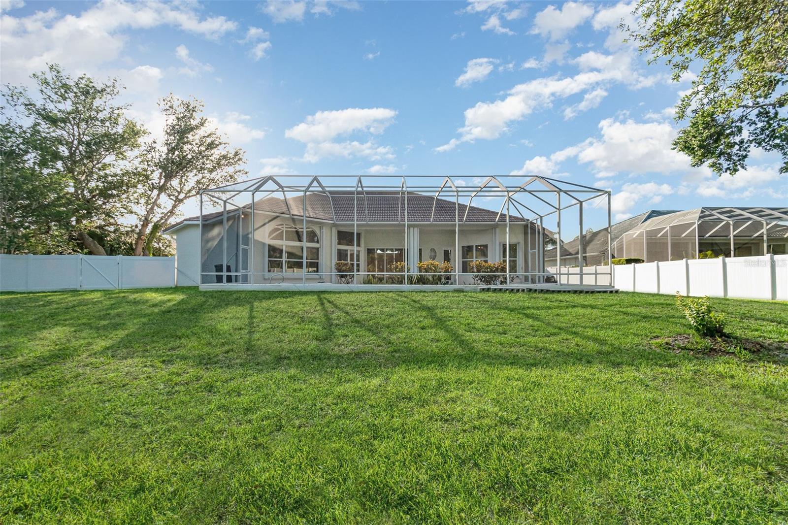 6121 OXBOW BEND LANE