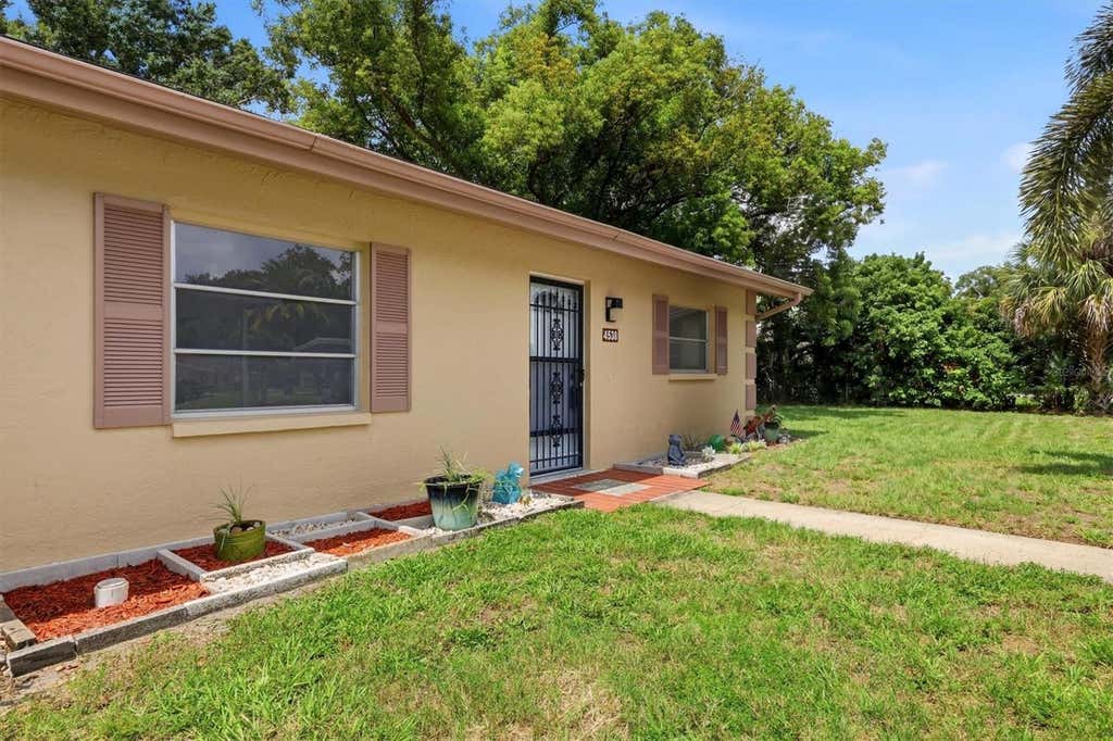 Photo of 4538 Pawnee Trail #197, Sarasota, FL 34233 (MLS # A4699105)