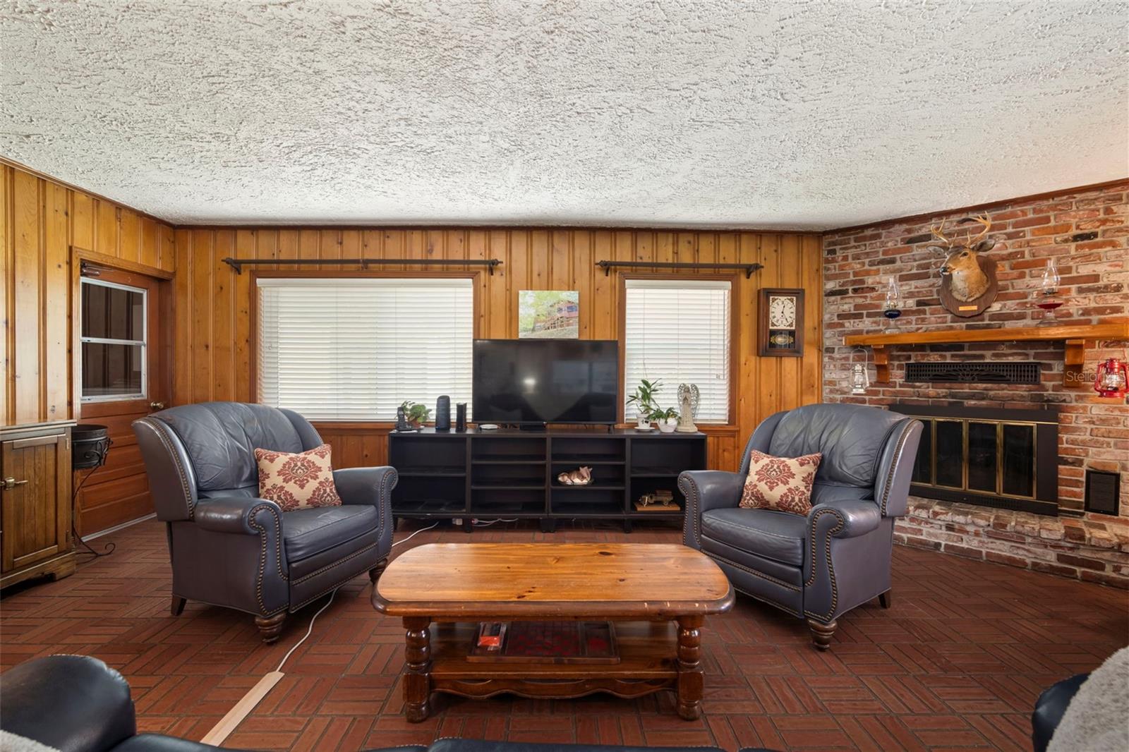 BRANDON OAK GROVE ESTATES - Residential