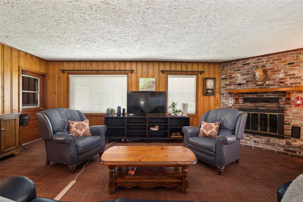 Photo of 501 N Bryan Circle, Brandon, FL 33511 (MLS # TB8445706)