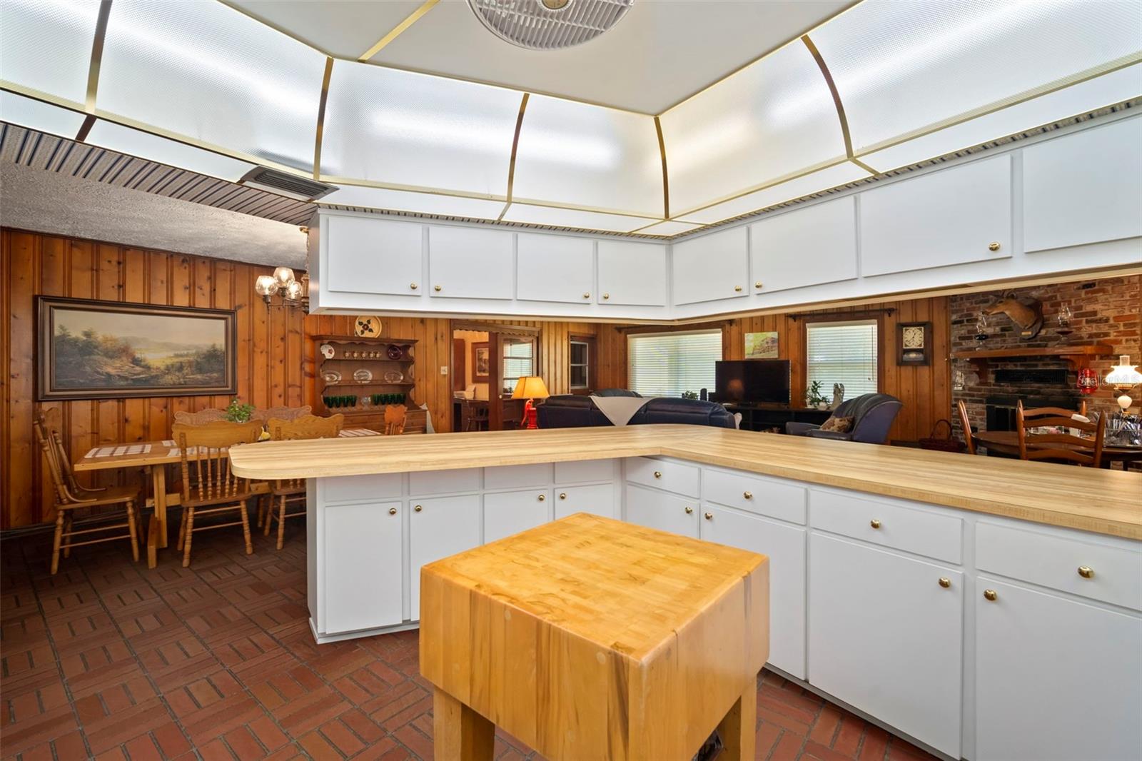 BRANDON OAK GROVE ESTATES - Residential