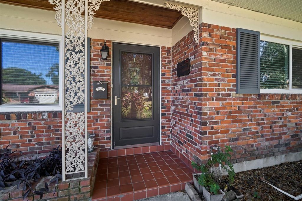 Photo of 501 N Bryan Circle, Brandon, FL 33511 (MLS # TB8445706)