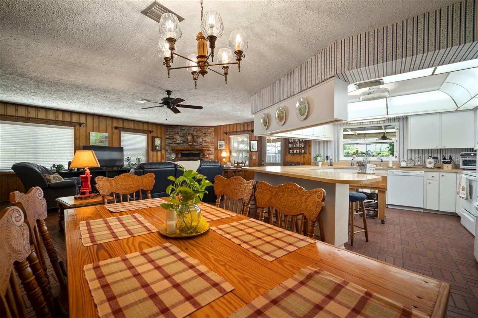 BRANDON OAK GROVE ESTATES - Residential