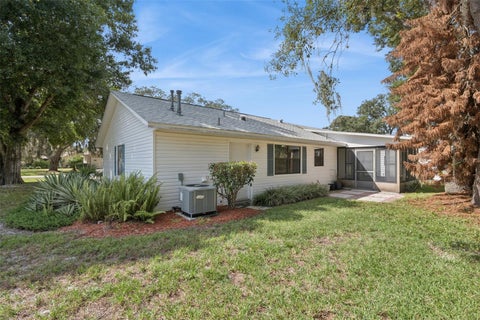 Tiny photo for 37 Gordon Court, Leesburg, FL 34788 (MLS # G5118256)
