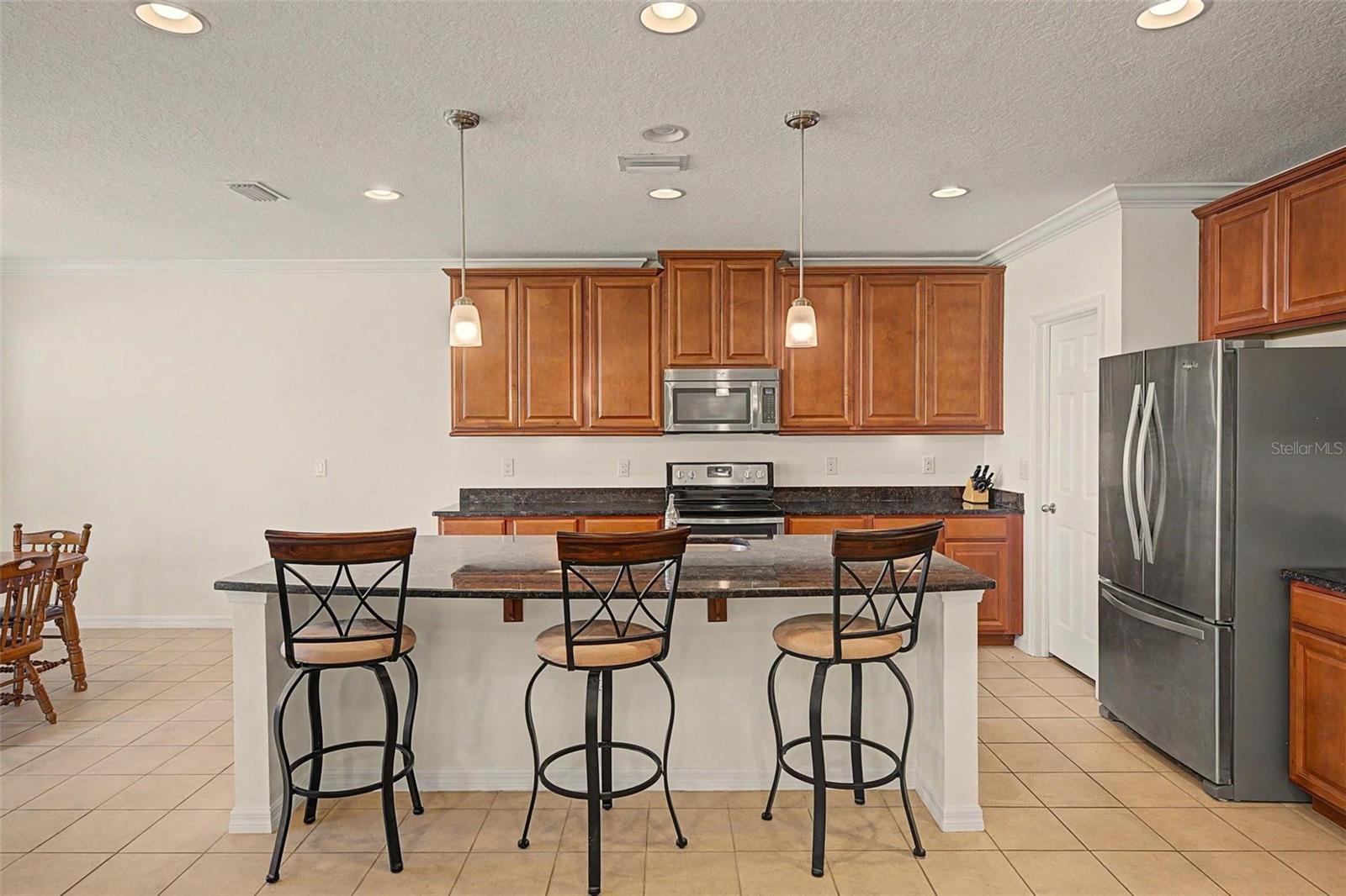 1735 OAK HAMMOCK COURT