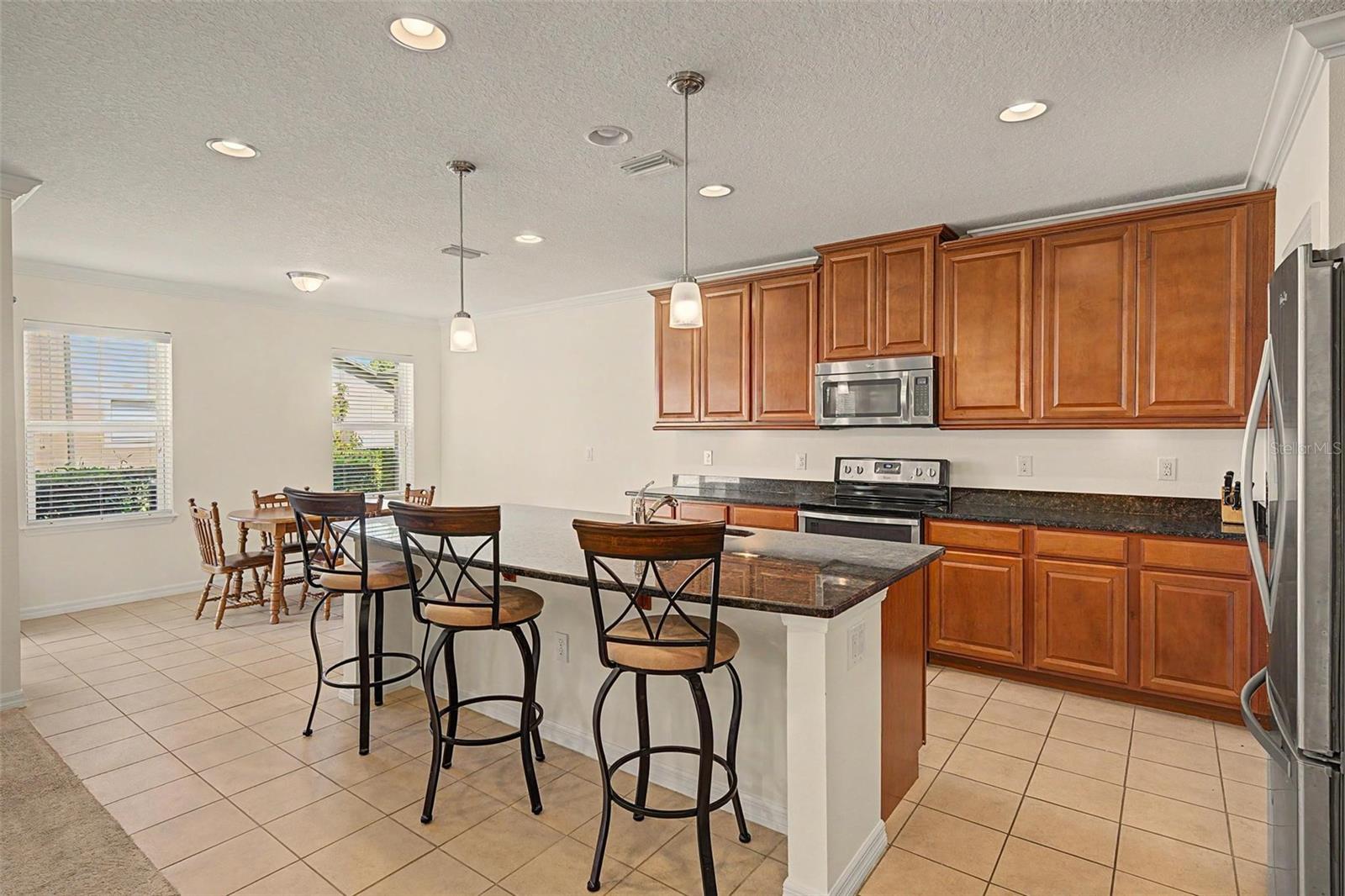 1735 OAK HAMMOCK COURT