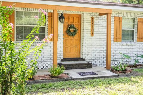 A home in TAMPA