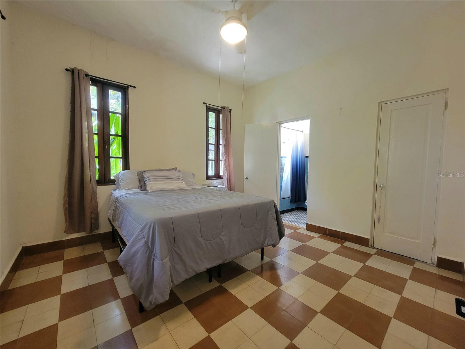 OCEAN PARK - Residential Income