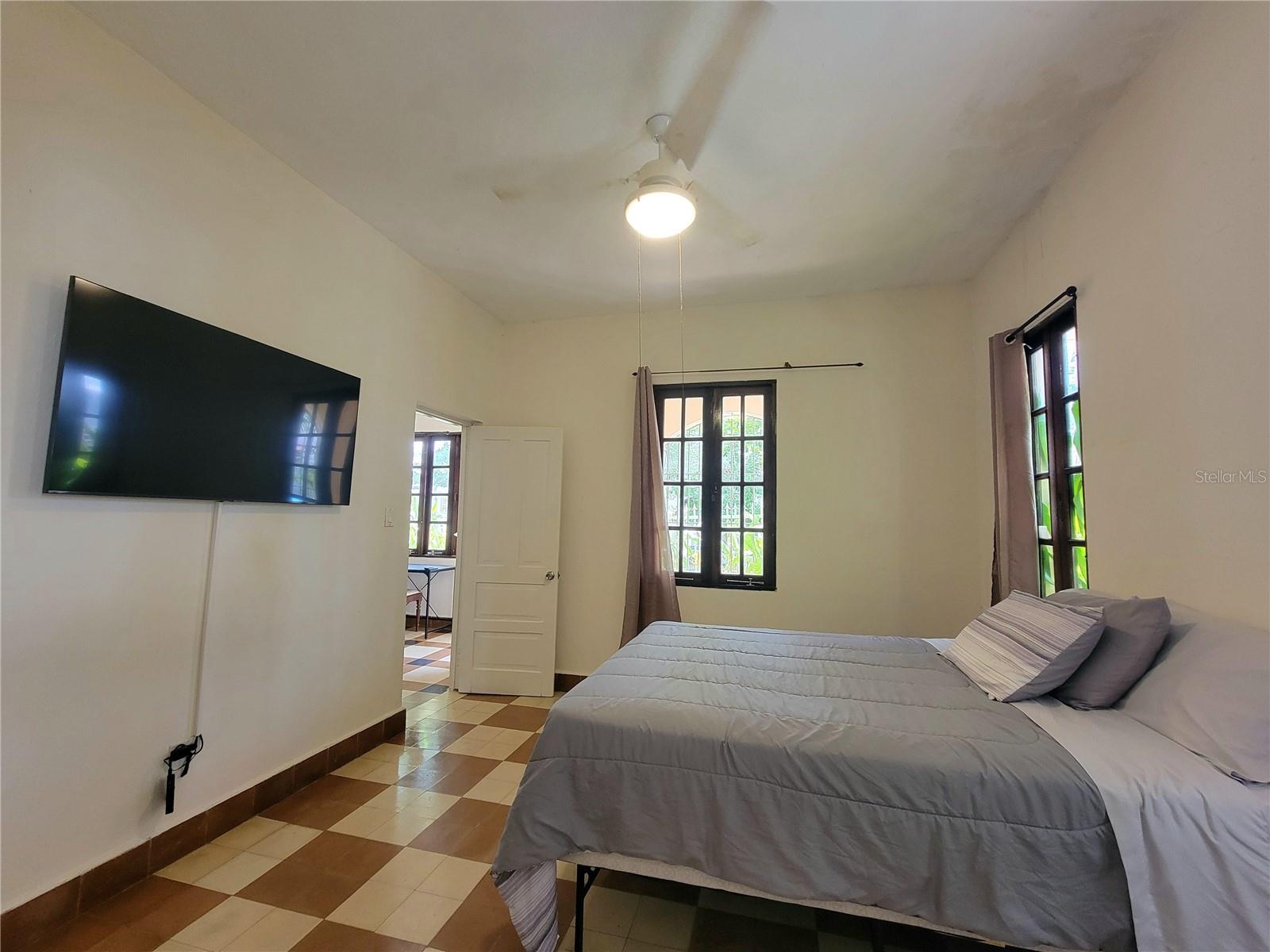 OCEAN PARK - Residential Income