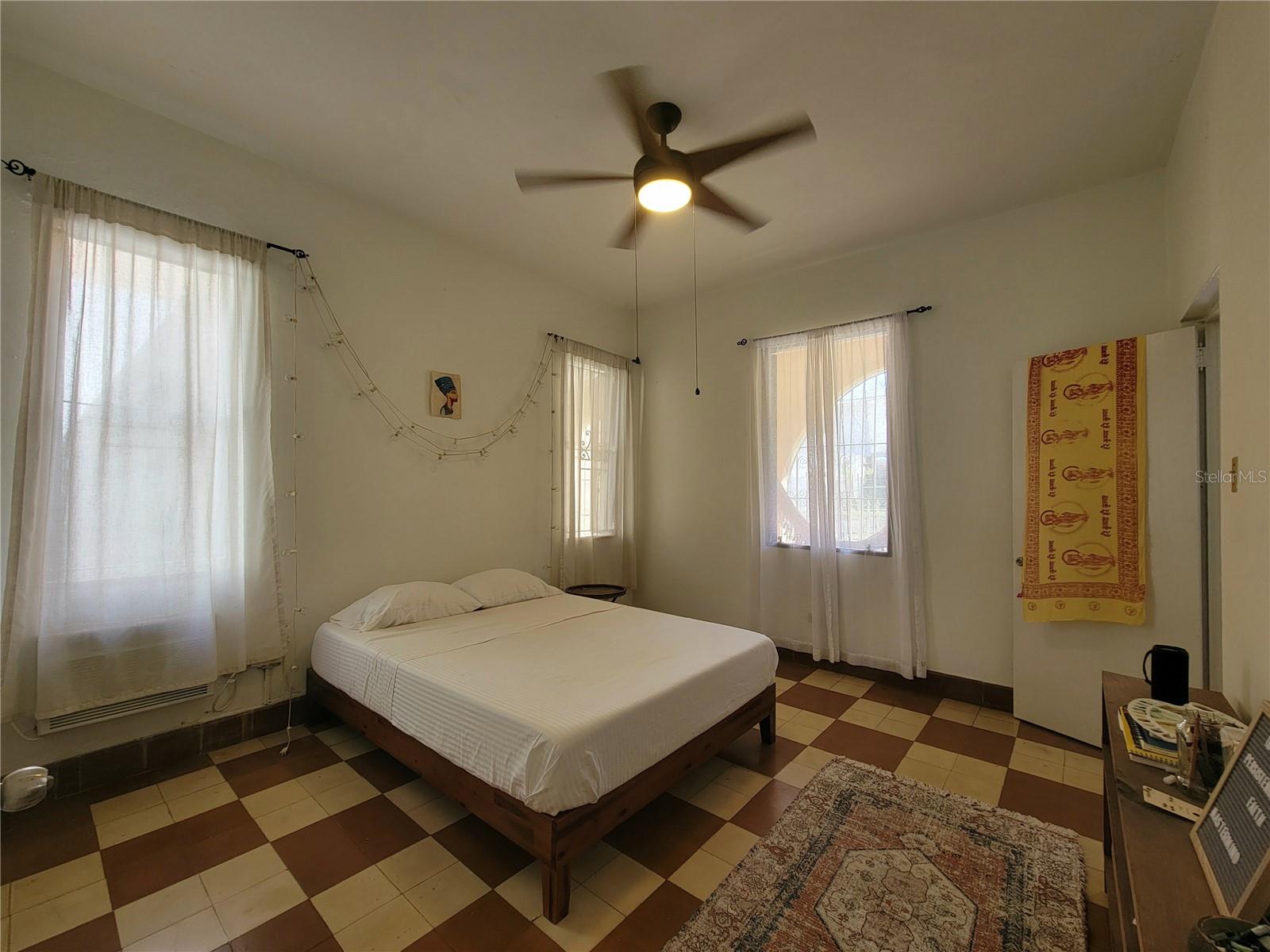 OCEAN PARK - Residential Income