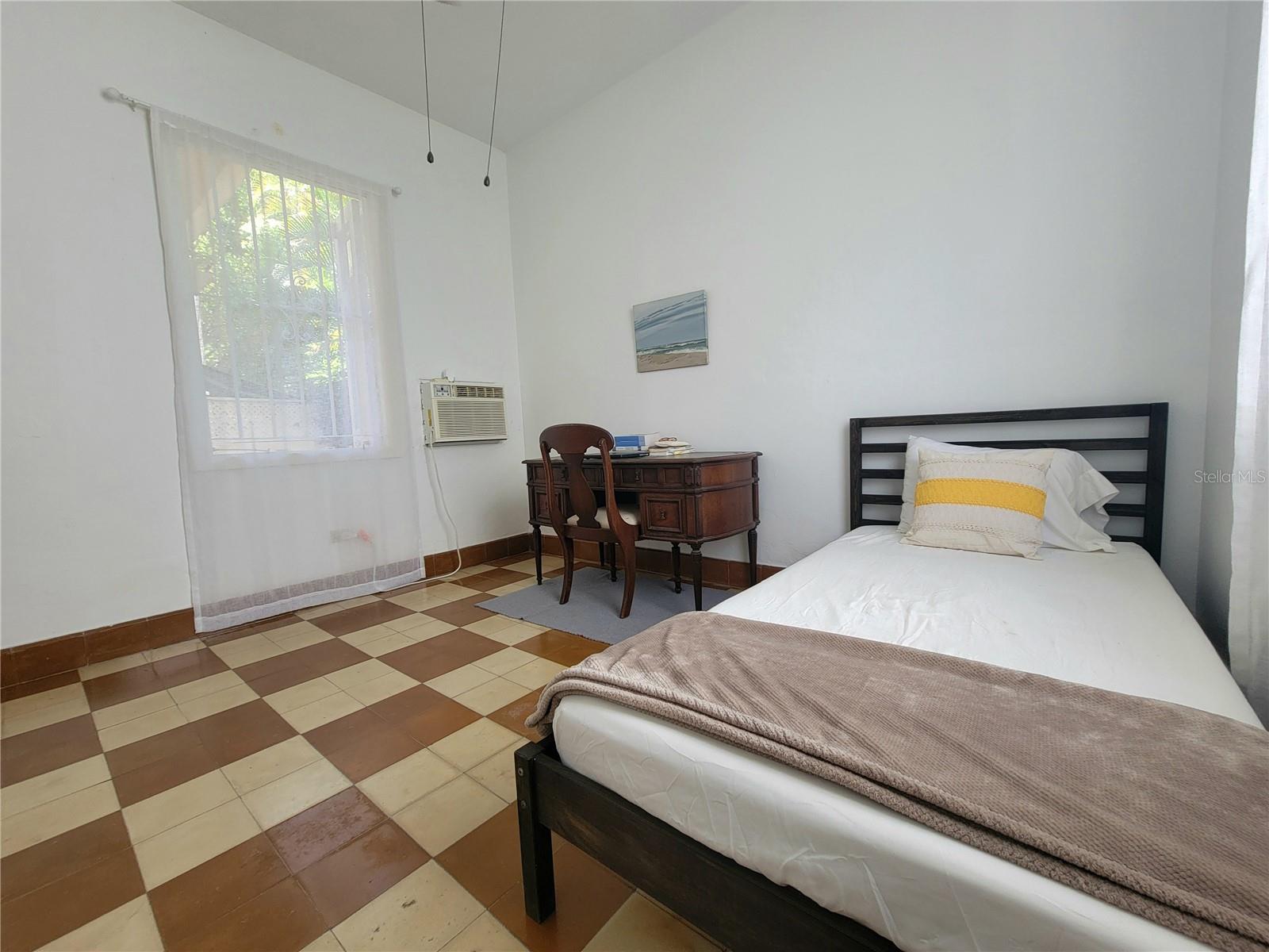 OCEAN PARK - Residential Income