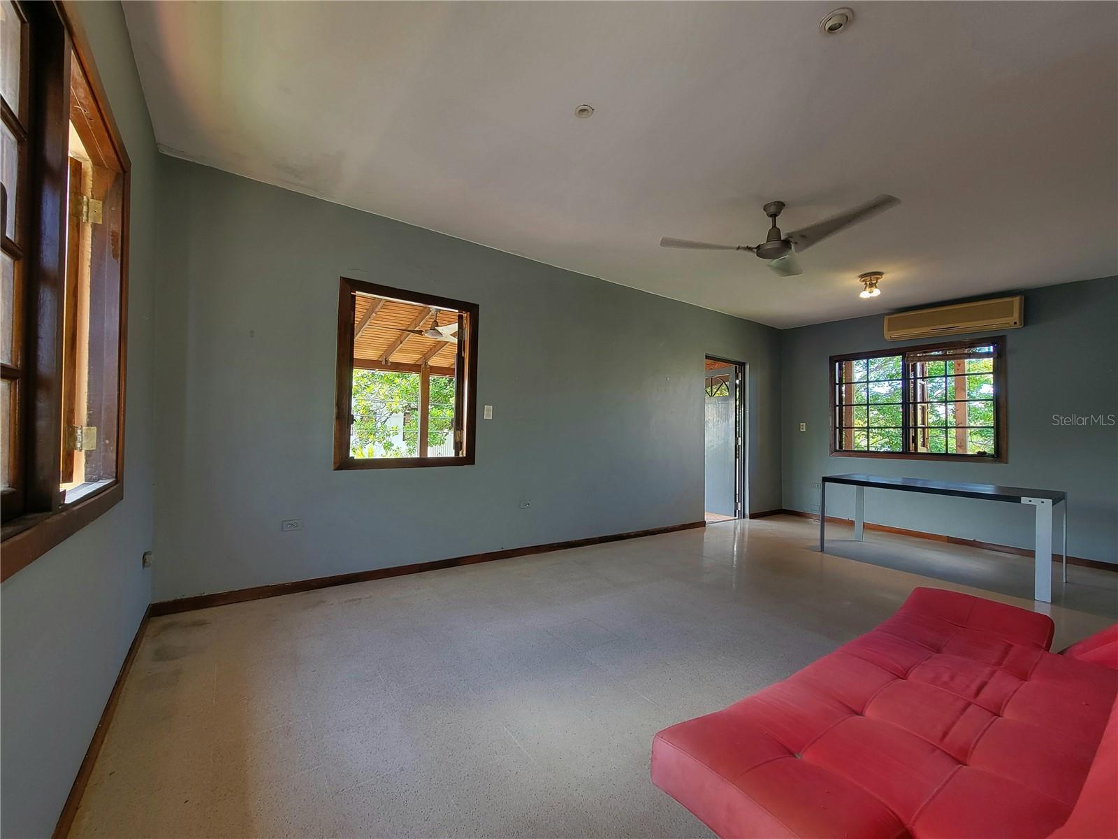 OCEAN PARK - Residential Income