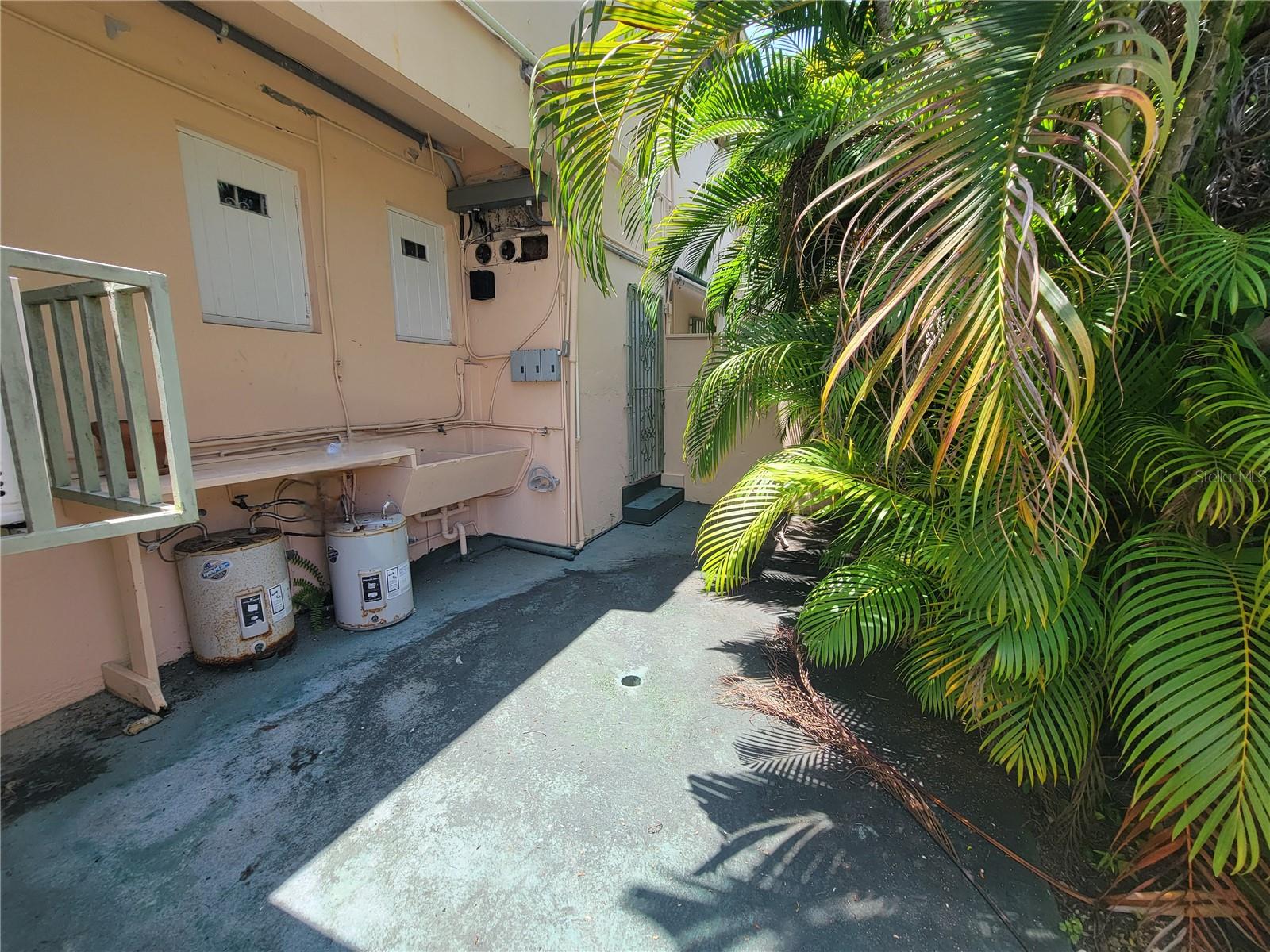 OCEAN PARK - Residential Income