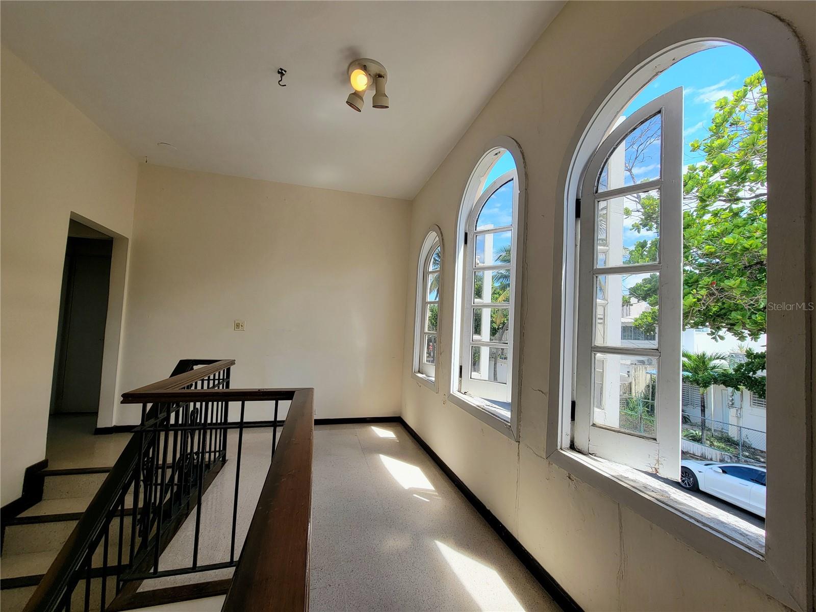 OCEAN PARK - Residential Income