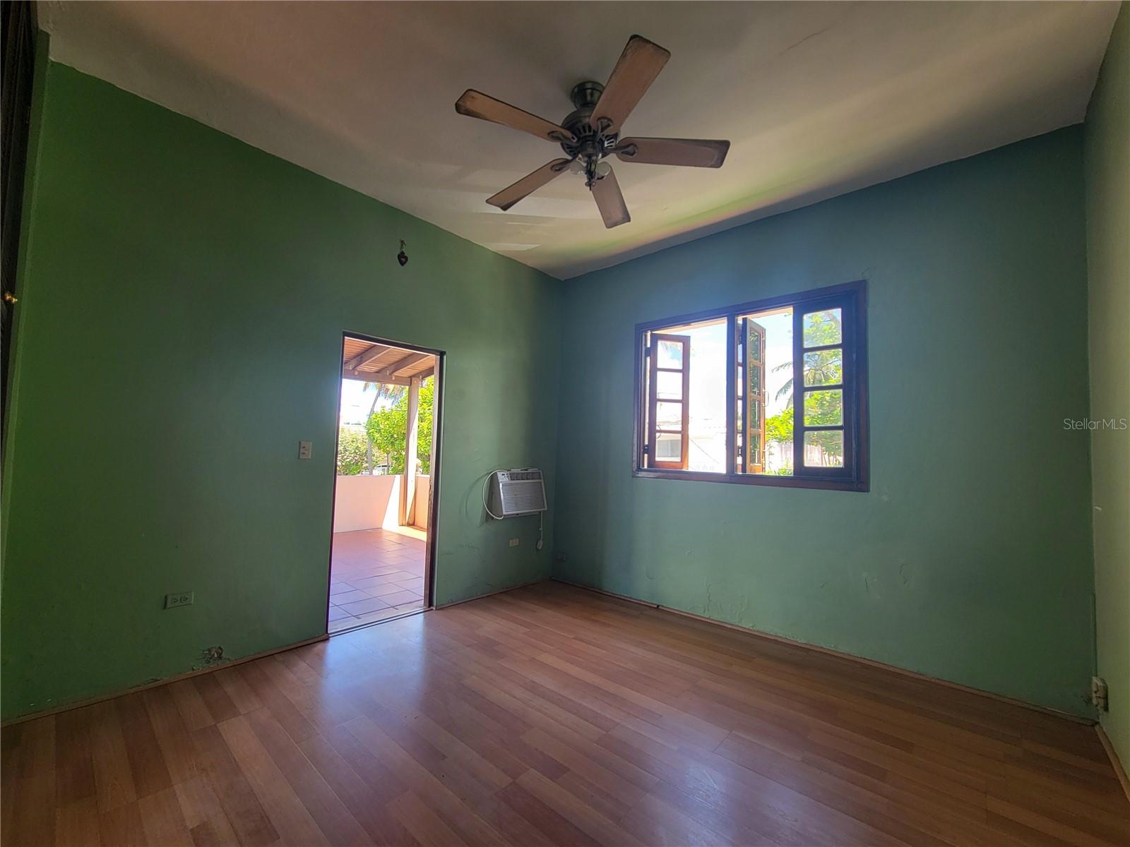 OCEAN PARK - Residential Income